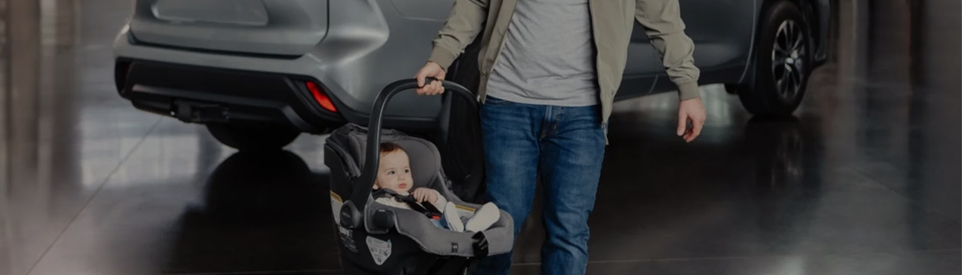 Stokke YOYO³ stroller with Joolz Newborn Pack configured for a newborn, shown in a lifestyle hero banner for a Kido Bébé blog post