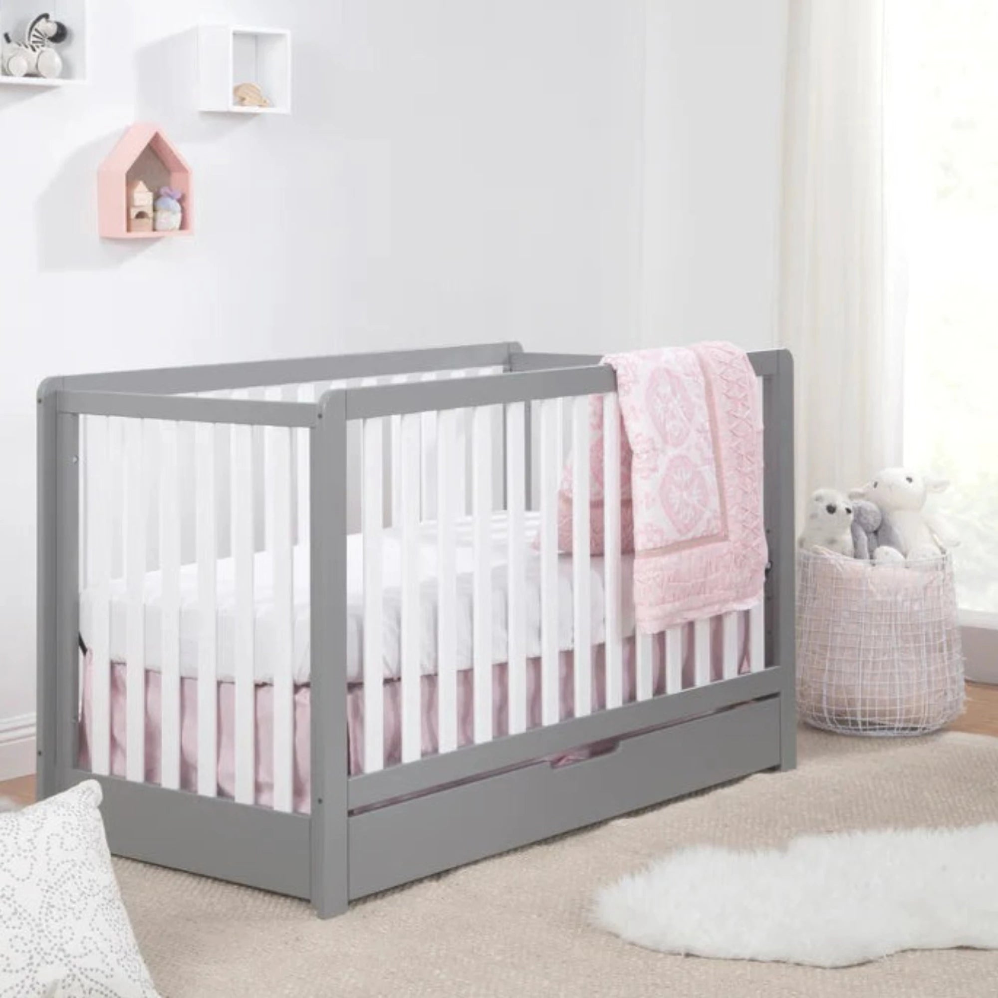 CARTERS by DAVINCI Colby 4-in-1 Convertible Crib w/ Trundle Drawer