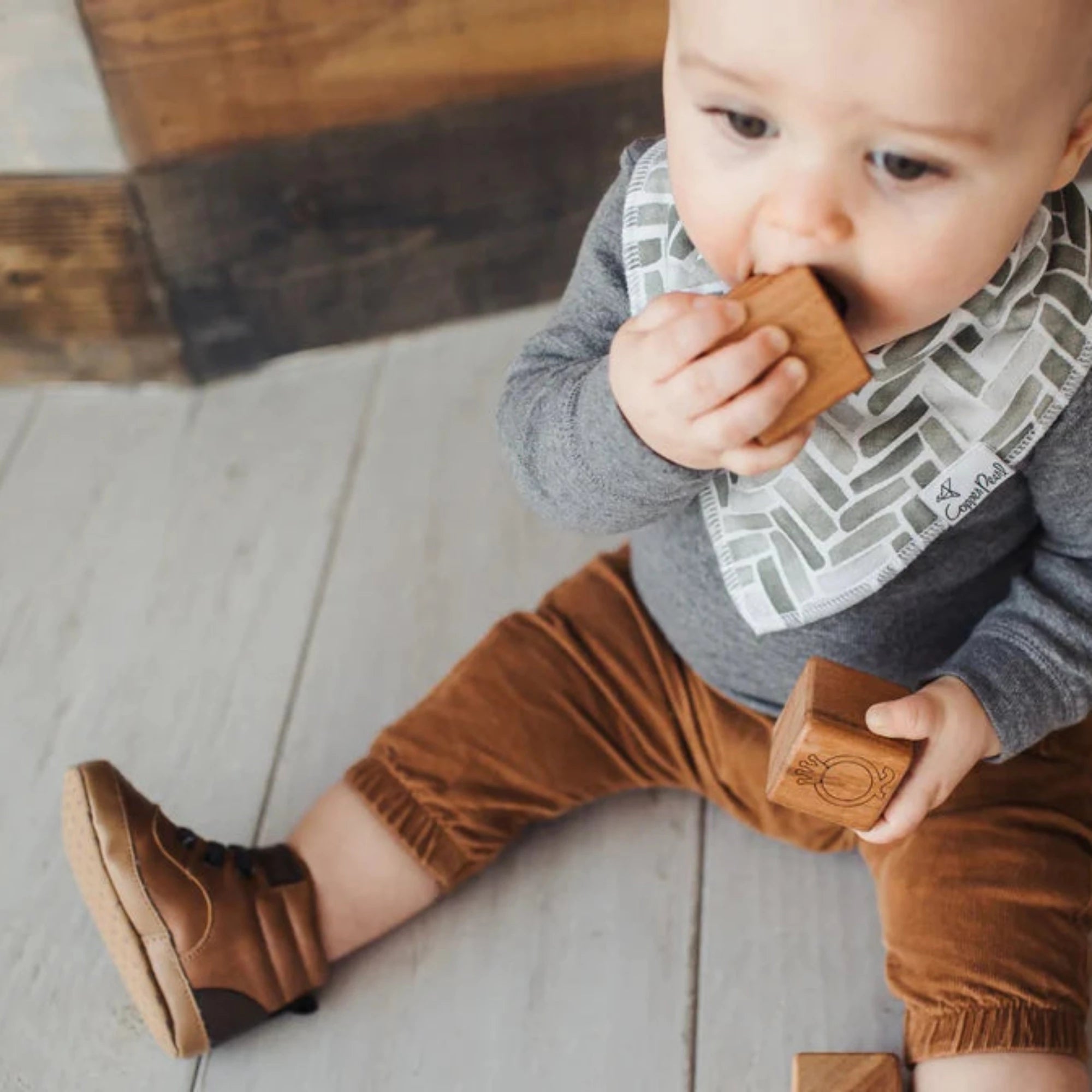 COPPER PEARL Bandana Bibs - Alta