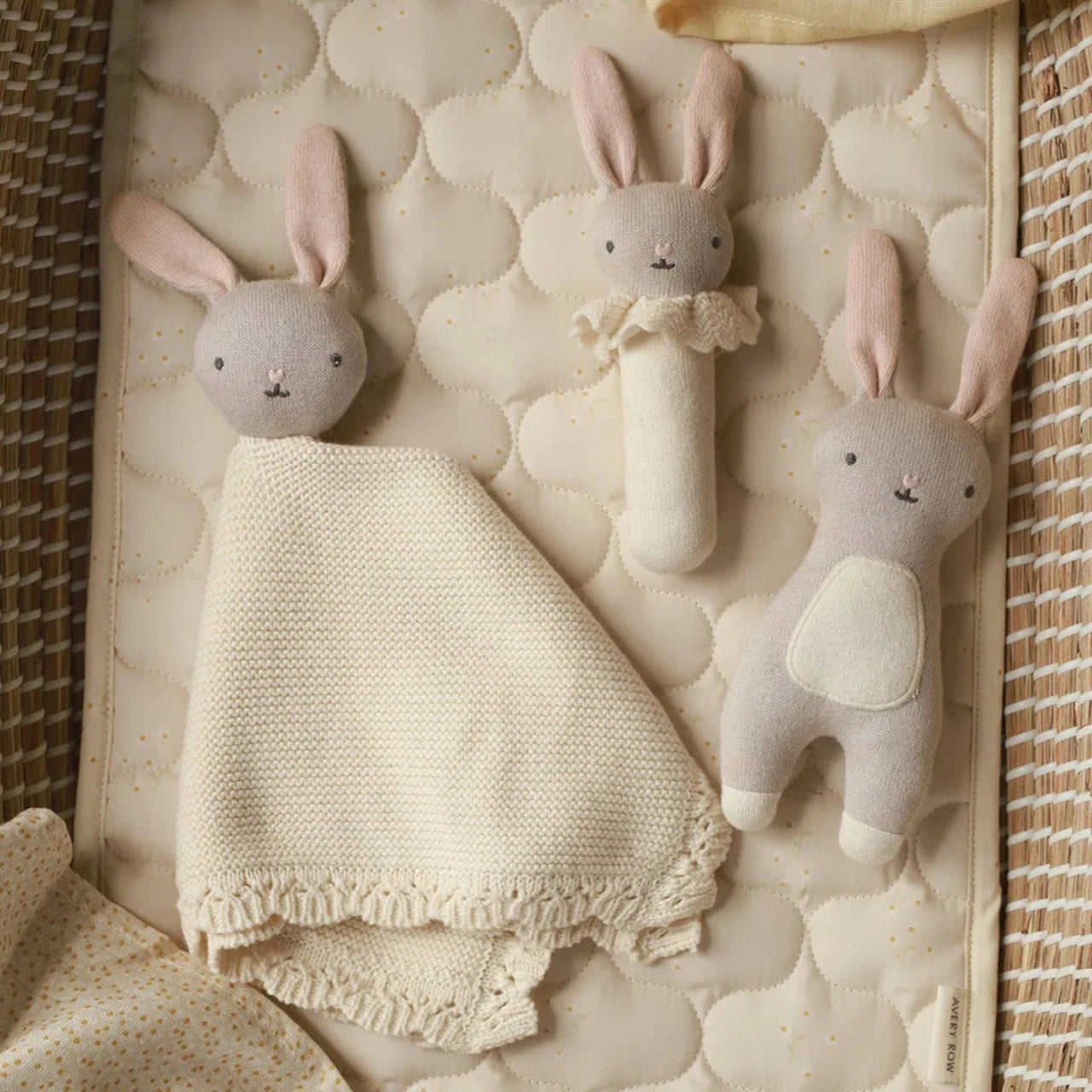 AVERY ROW Cuddle Cloth - Bunny | Baby Toys | Kido Bebe
