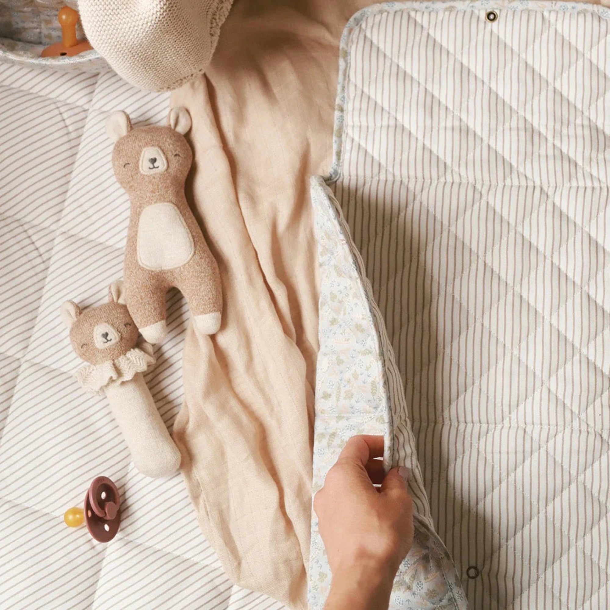 AVERY ROW Little Hands Toy - Brave Bear