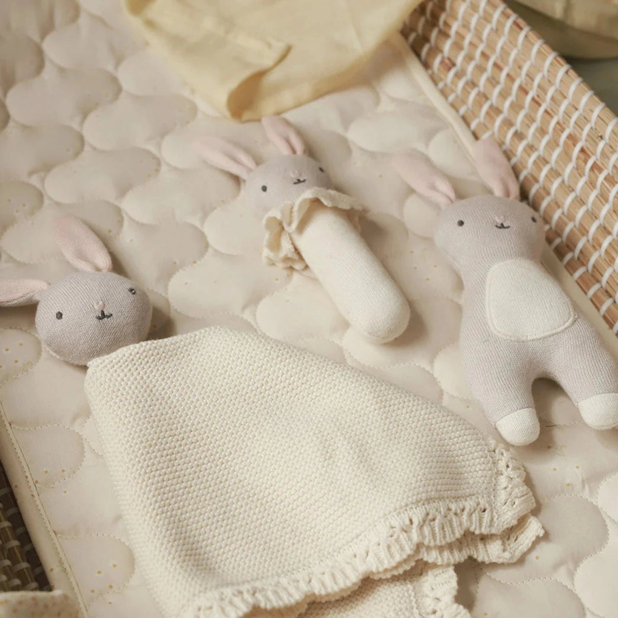 AVERY ROW Little Hands Toy - Bunny