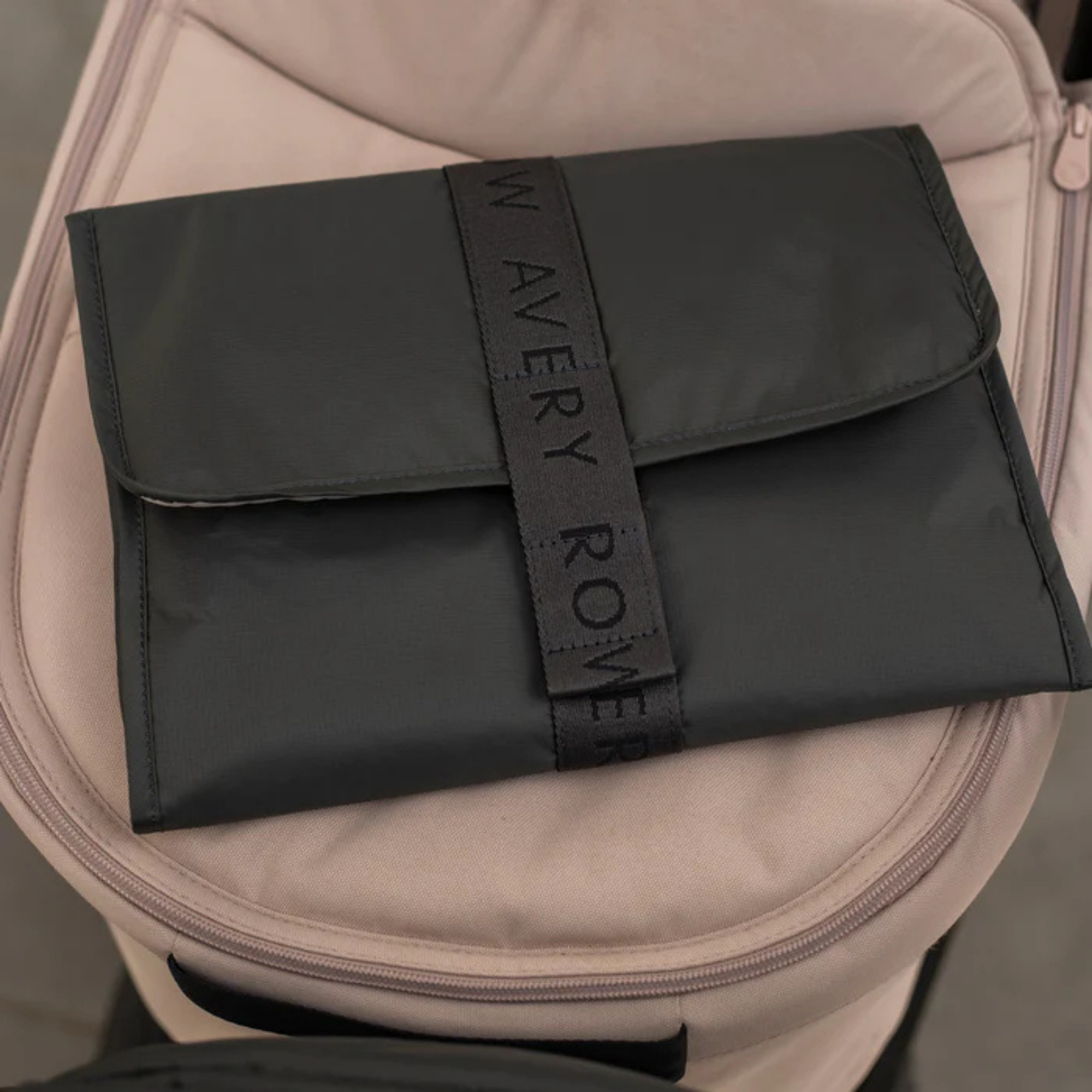 AVERY ROW Travel Changing Mat