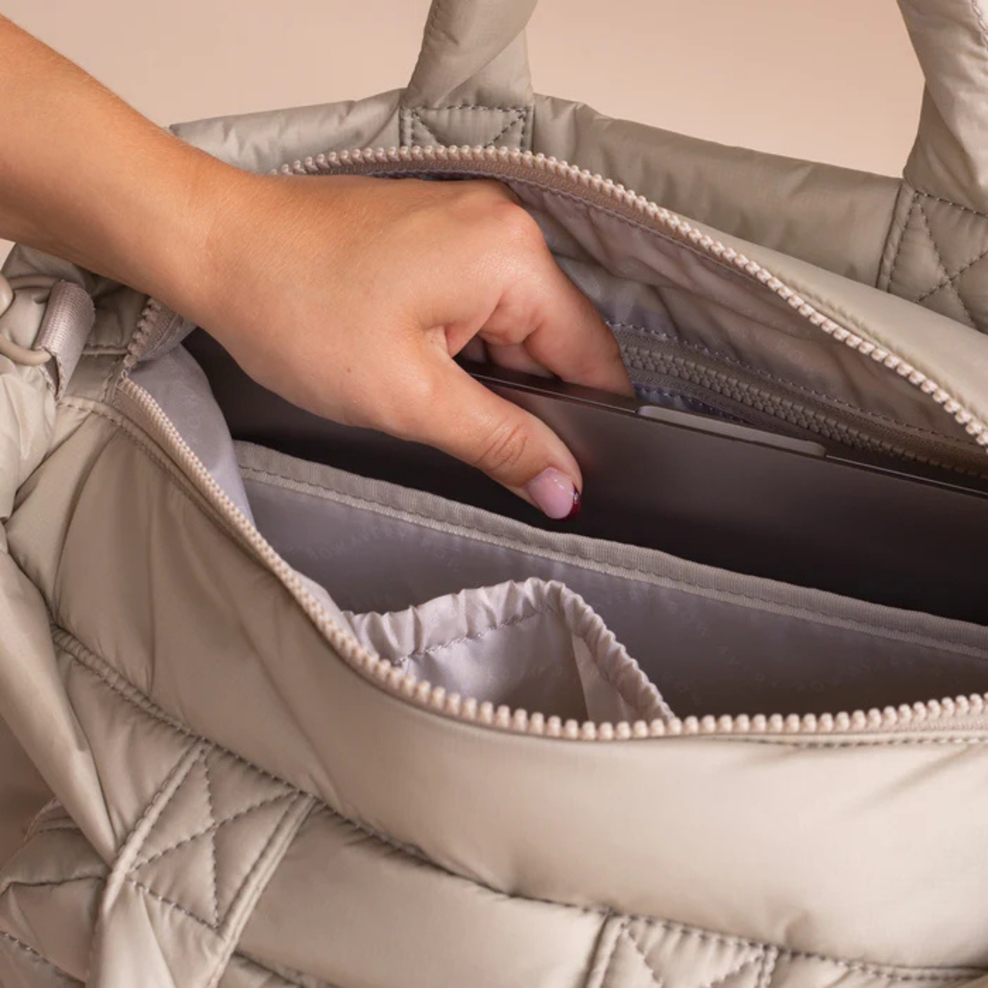 Sac fourre-tout à langer AVERY ROW