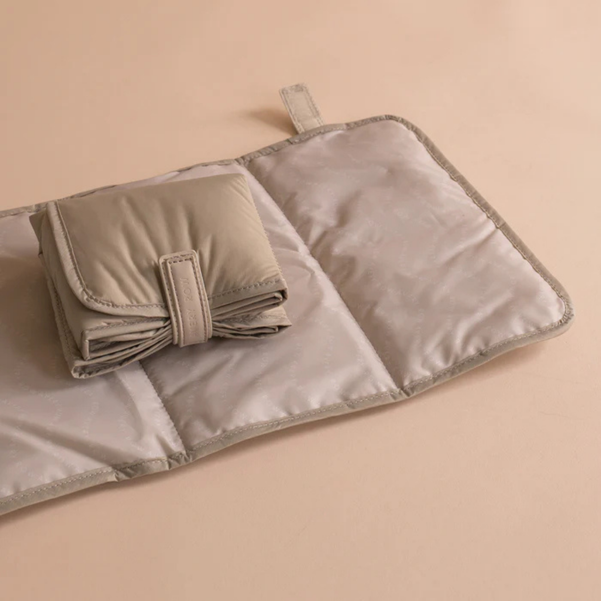 Sac fourre-tout à langer AVERY ROW