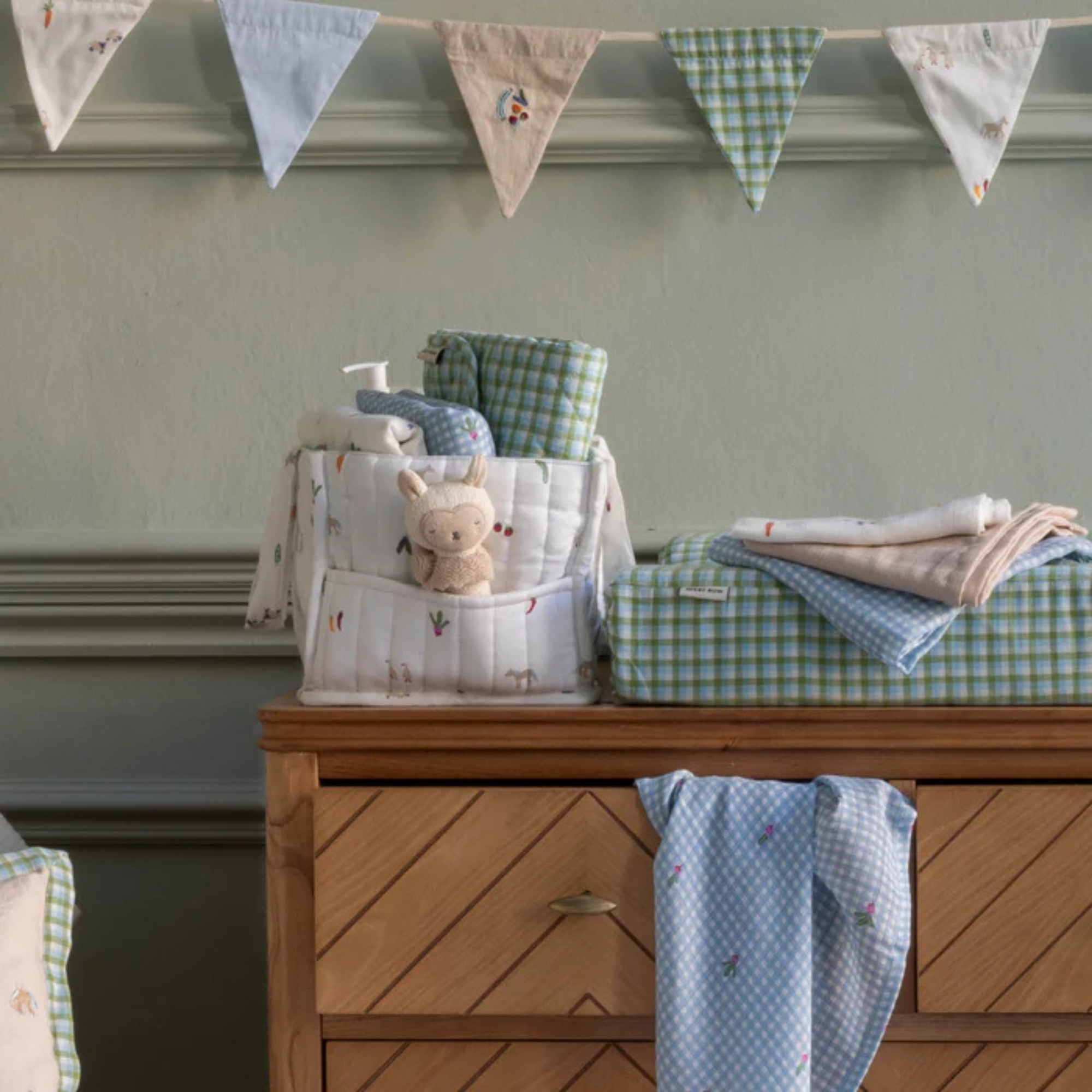 AVERY ROW Nappy Caddy