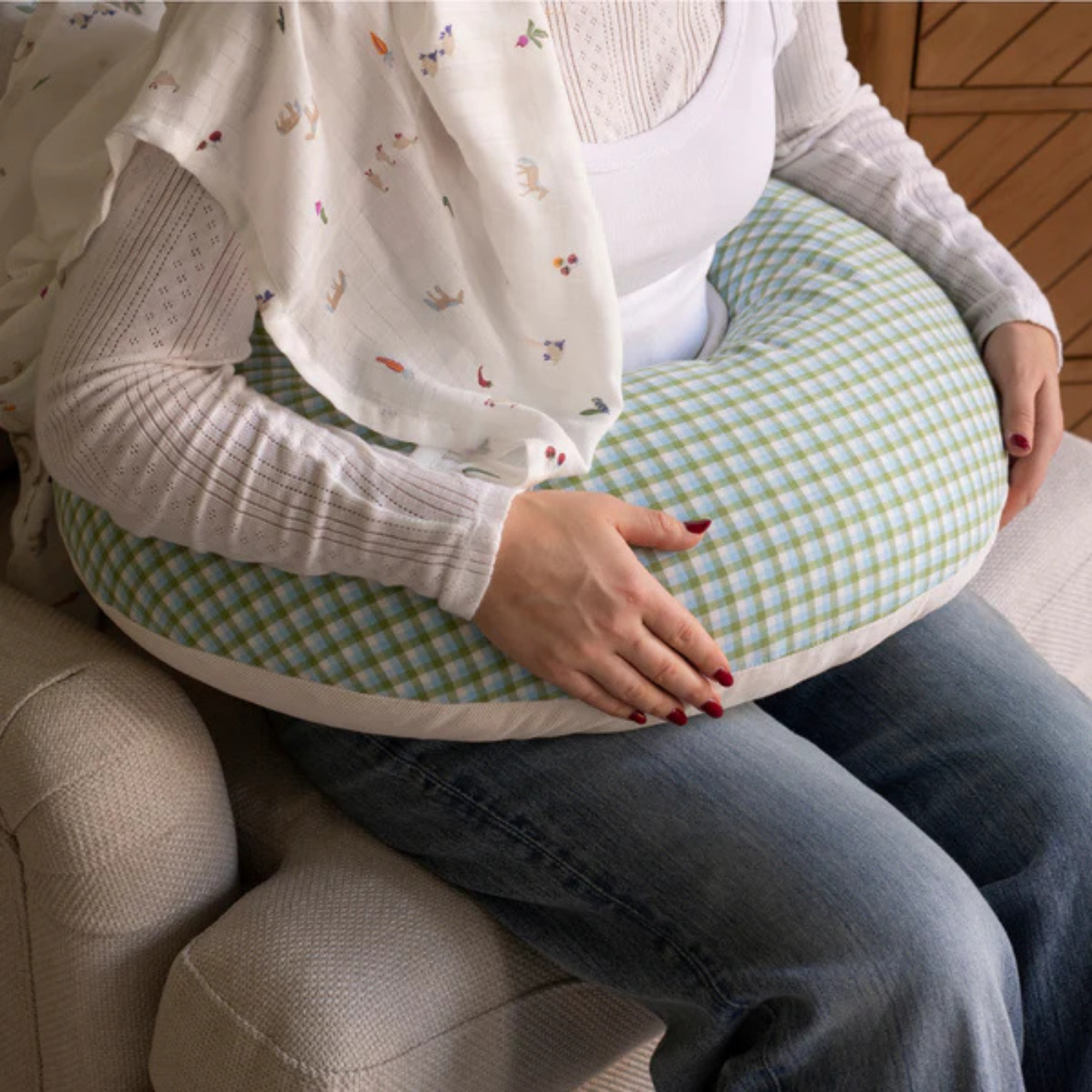 AVERY ROW Nursing Pillow