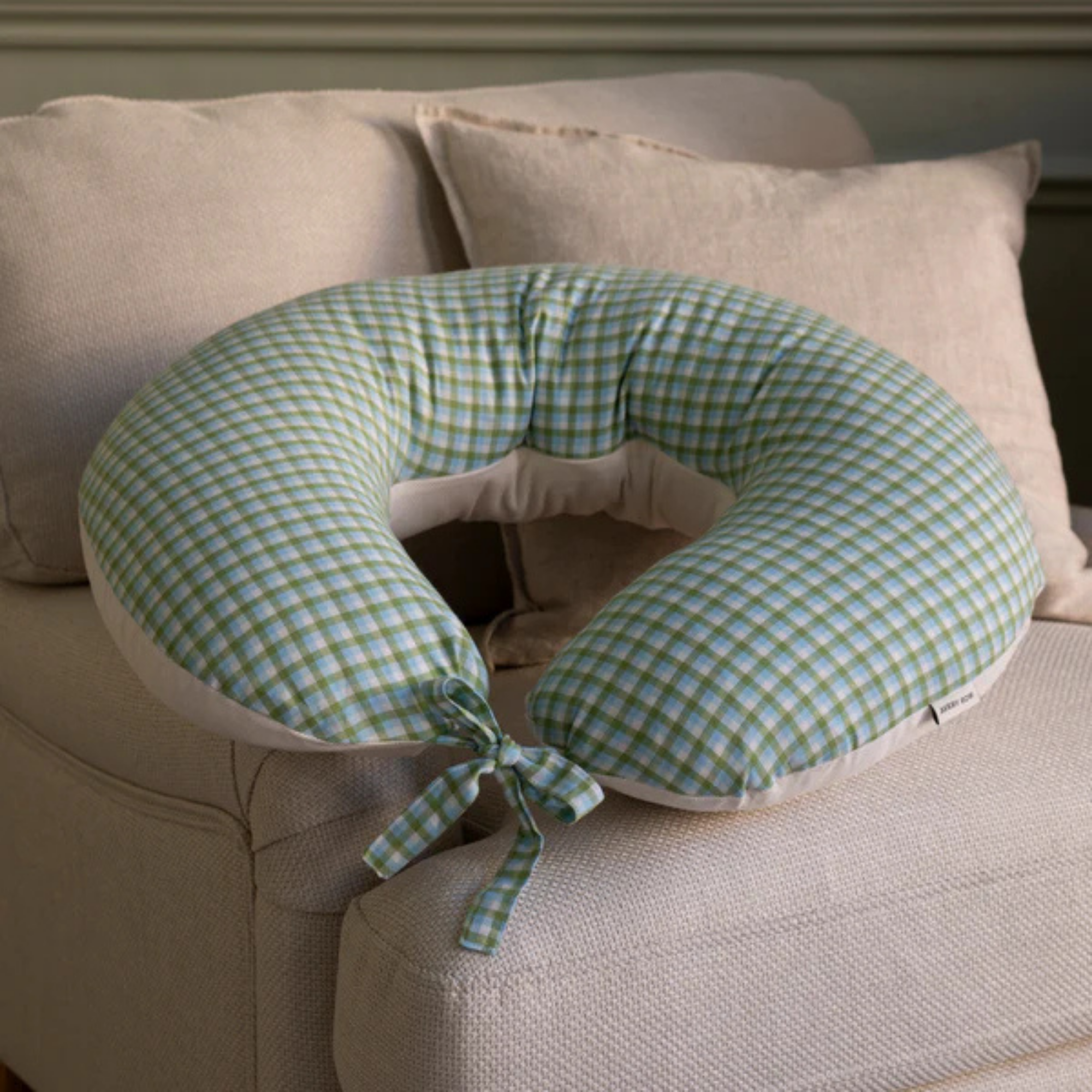 AVERY ROW Nursing Pillow