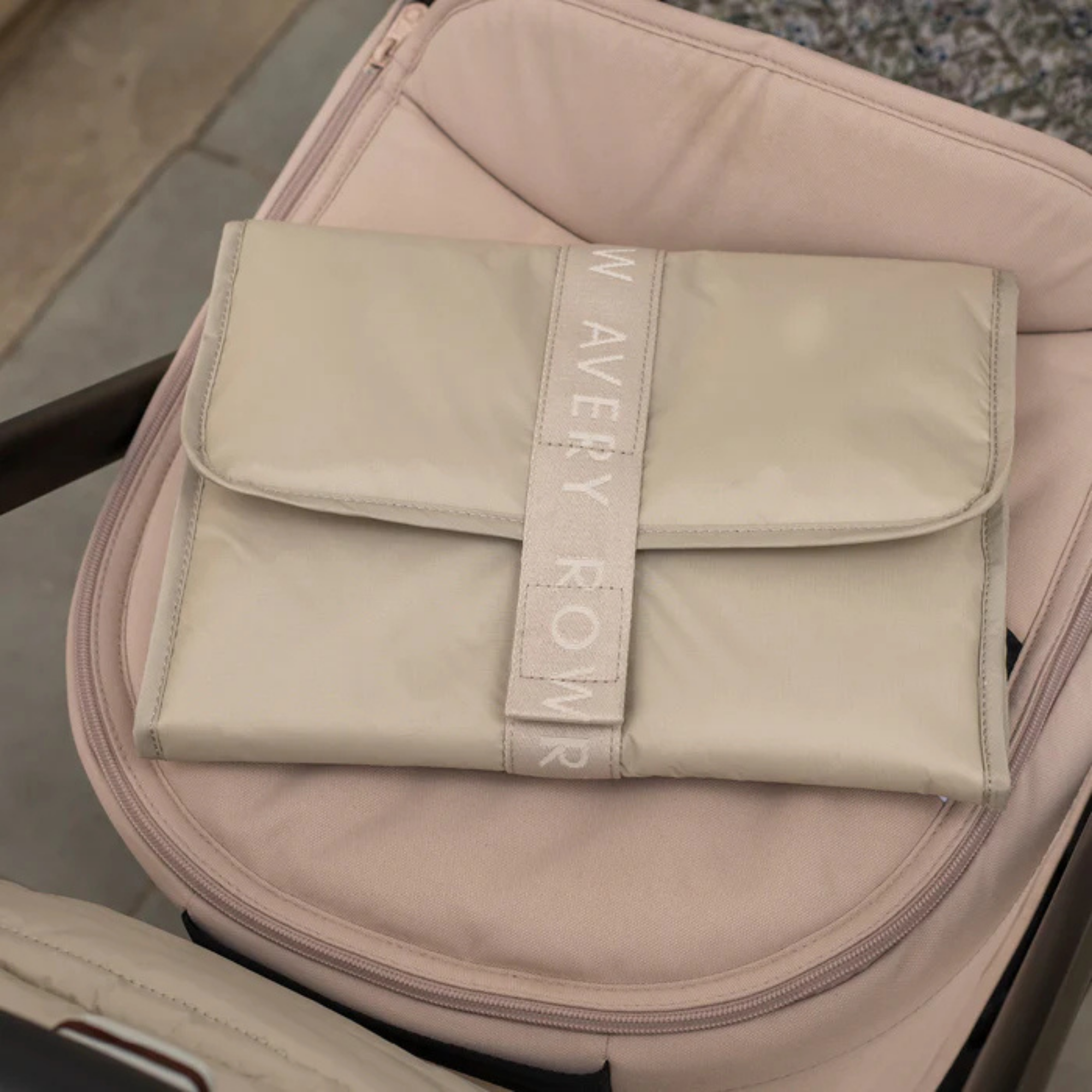 AVERY ROW Travel Changing Mat