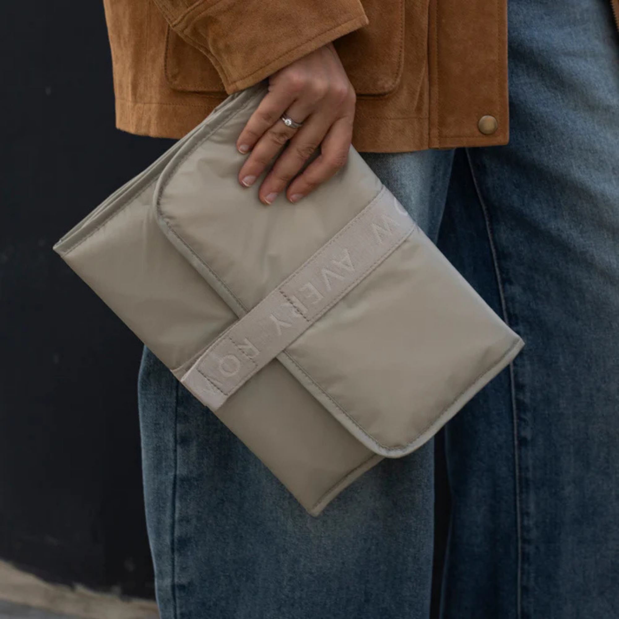 AVERY ROW Travel Changing Mat