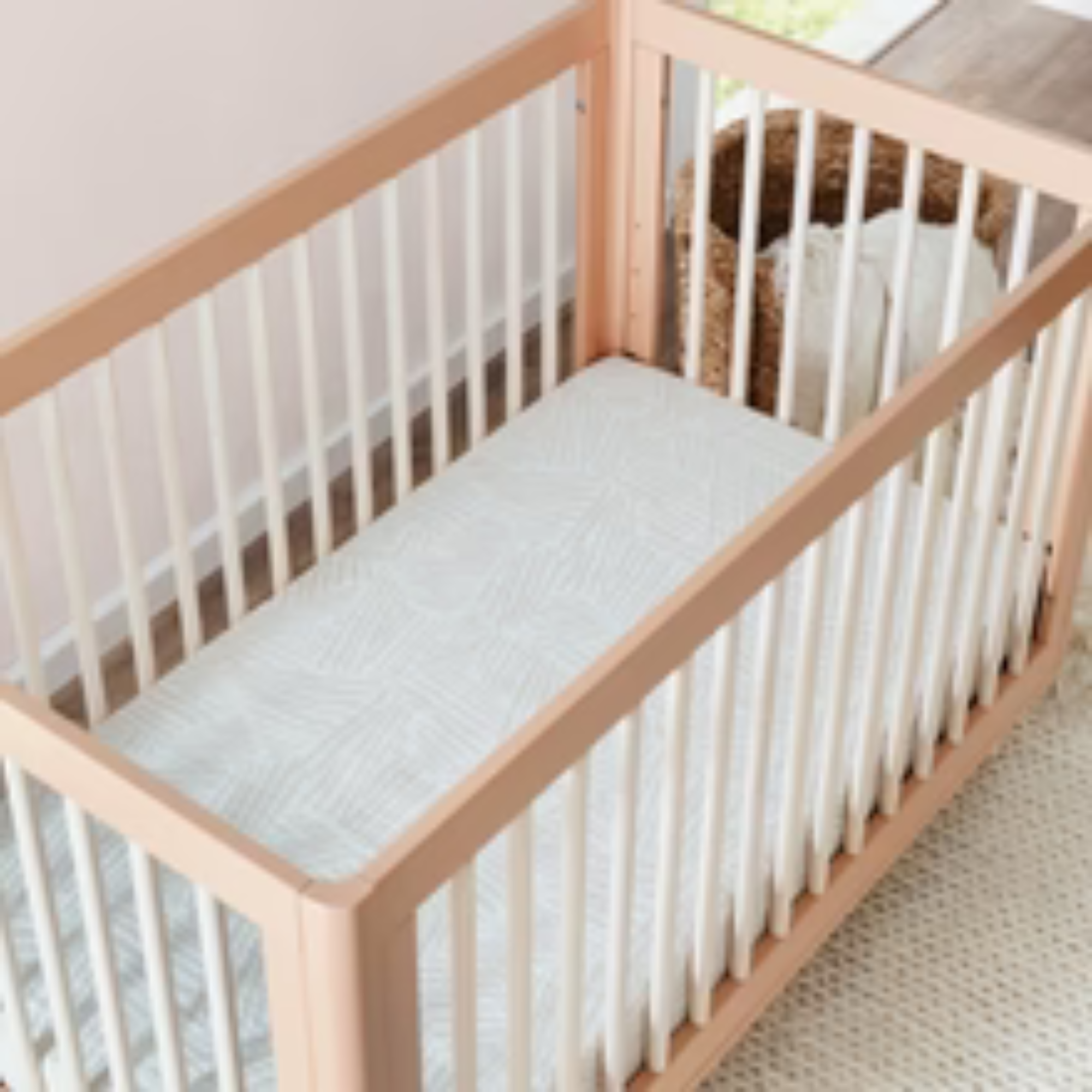 BABYLETTO Lolly 3-in-1 Convertible Crib