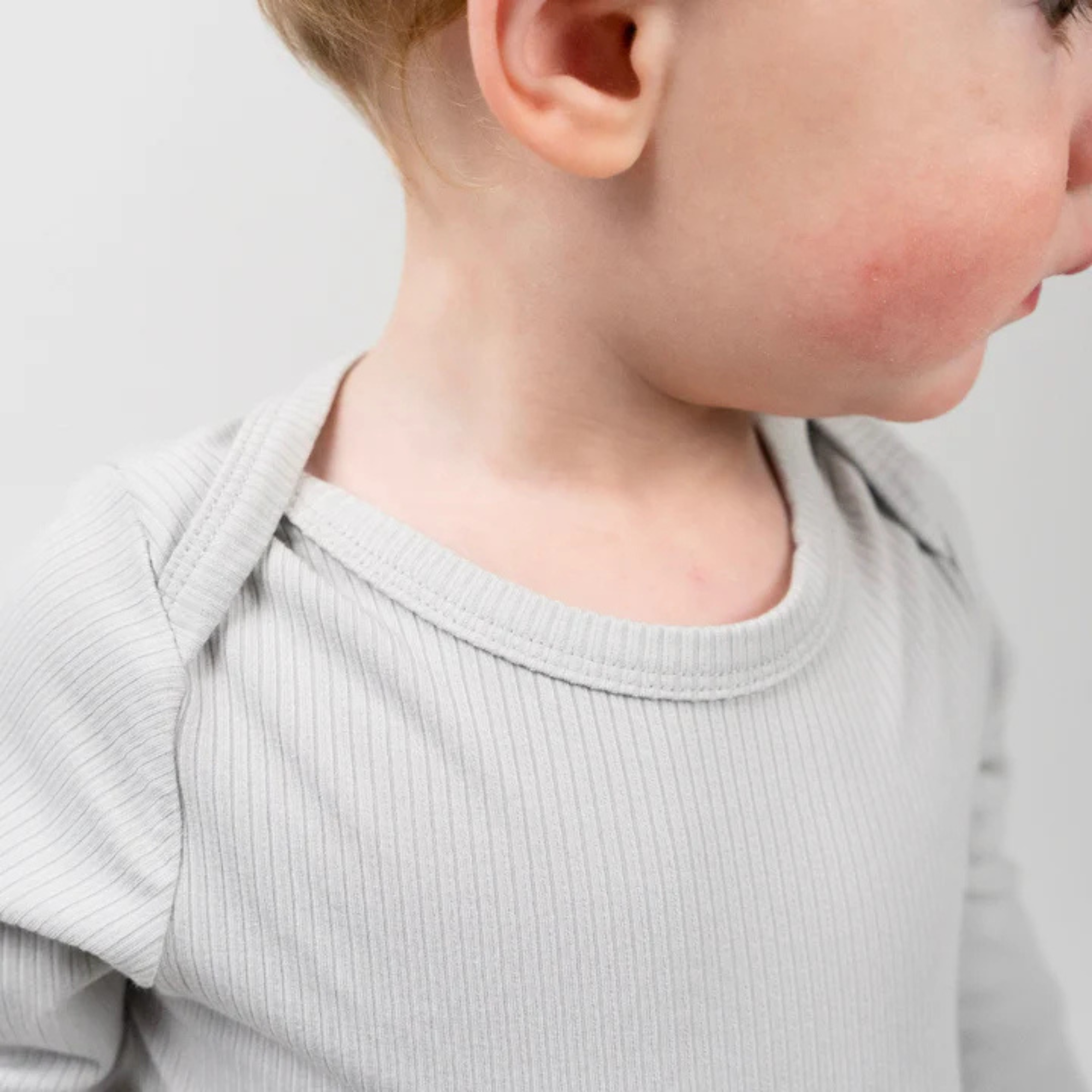 BELAN J Bamboo Long Sleeve Onesie - Silver Cloud