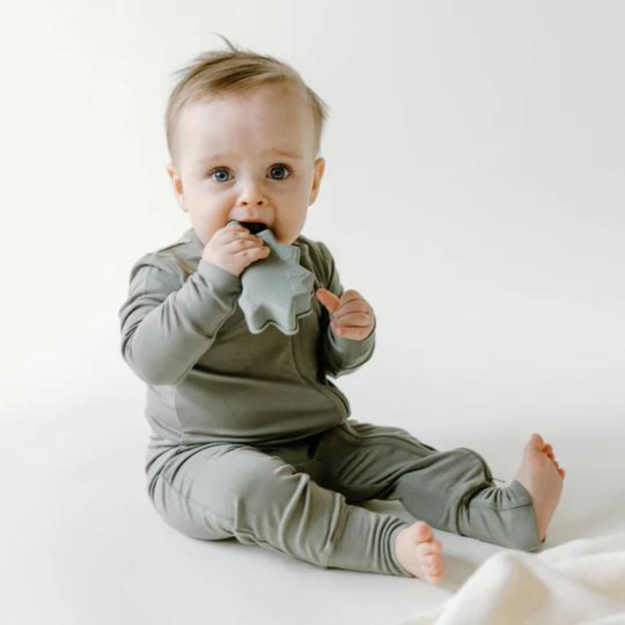 Dormeuse sans pieds BELAN J avec revers rabattables - Mousse