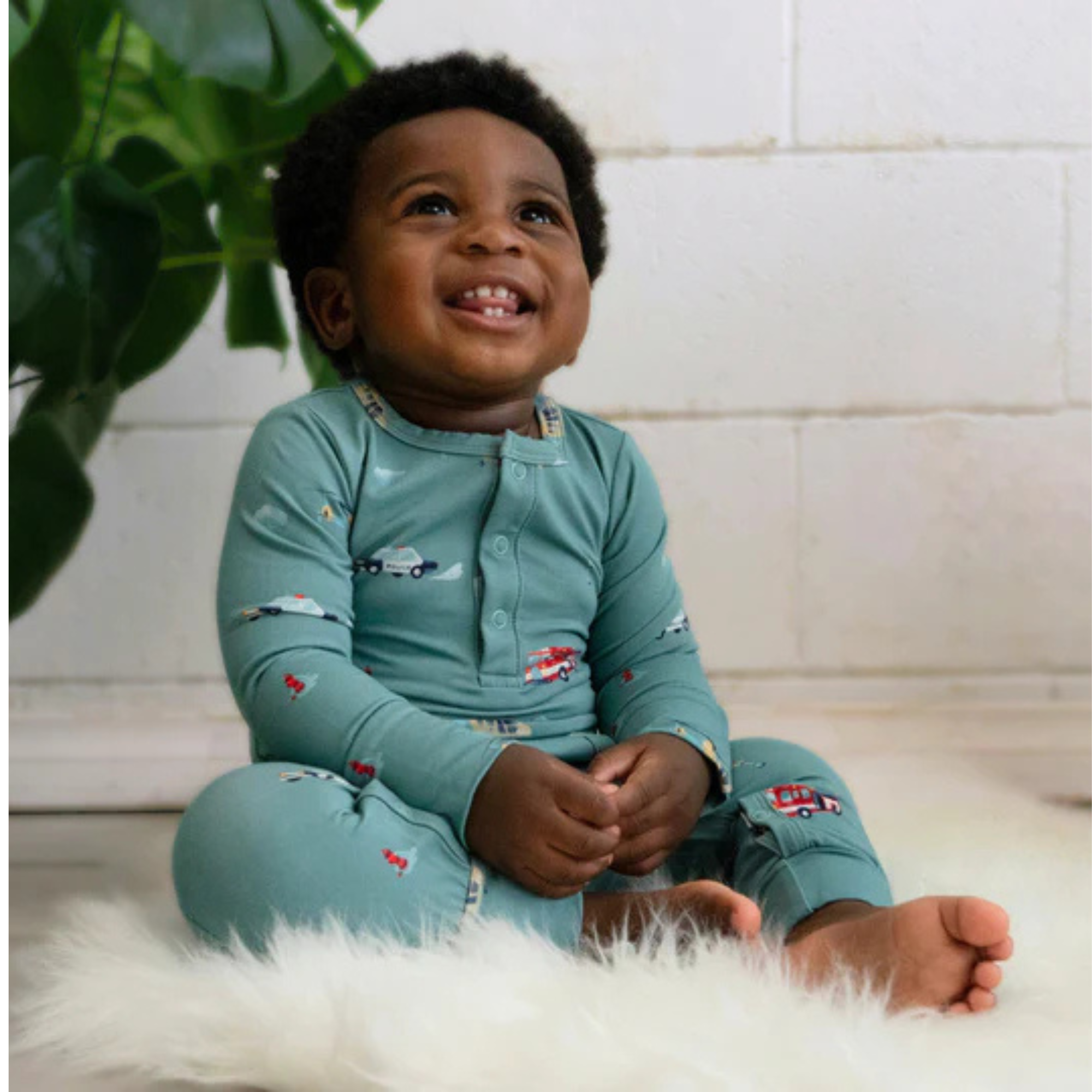 BELAN J Long Sleeve Pocket Romper 6-12m - Emergency Vehicles