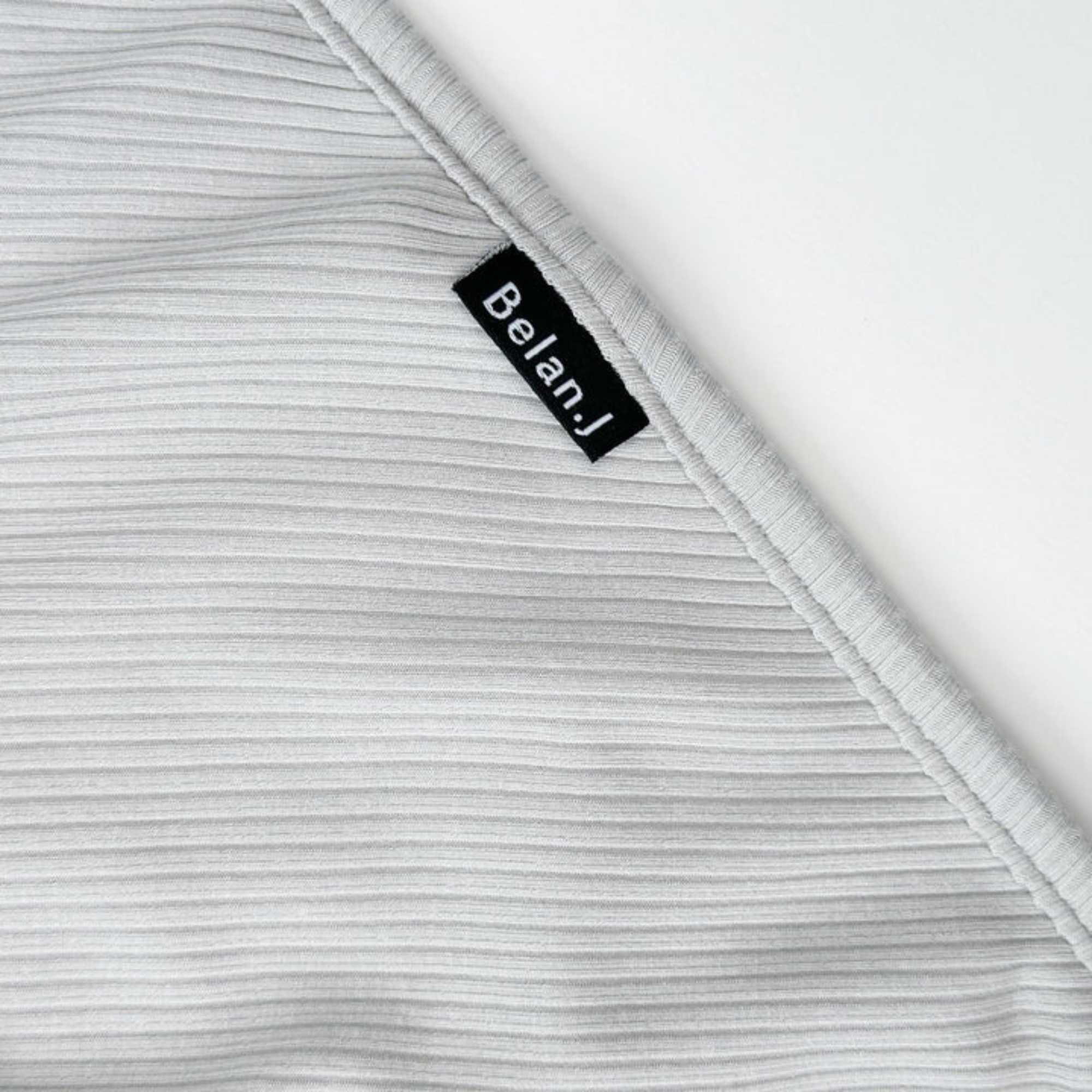 BELAN J Ribbed Bandana Bib - Silver Cloud