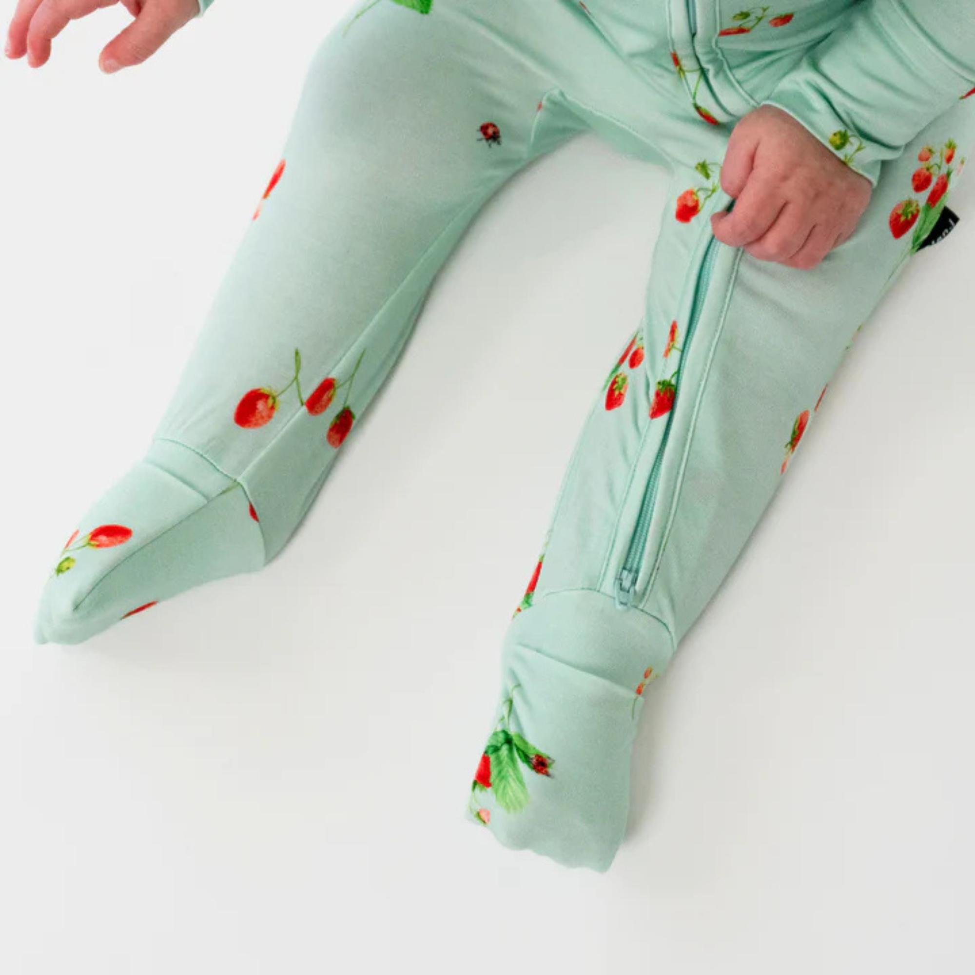 Dormeuse BELAN J avec revers rabattables - Jardin de fraises