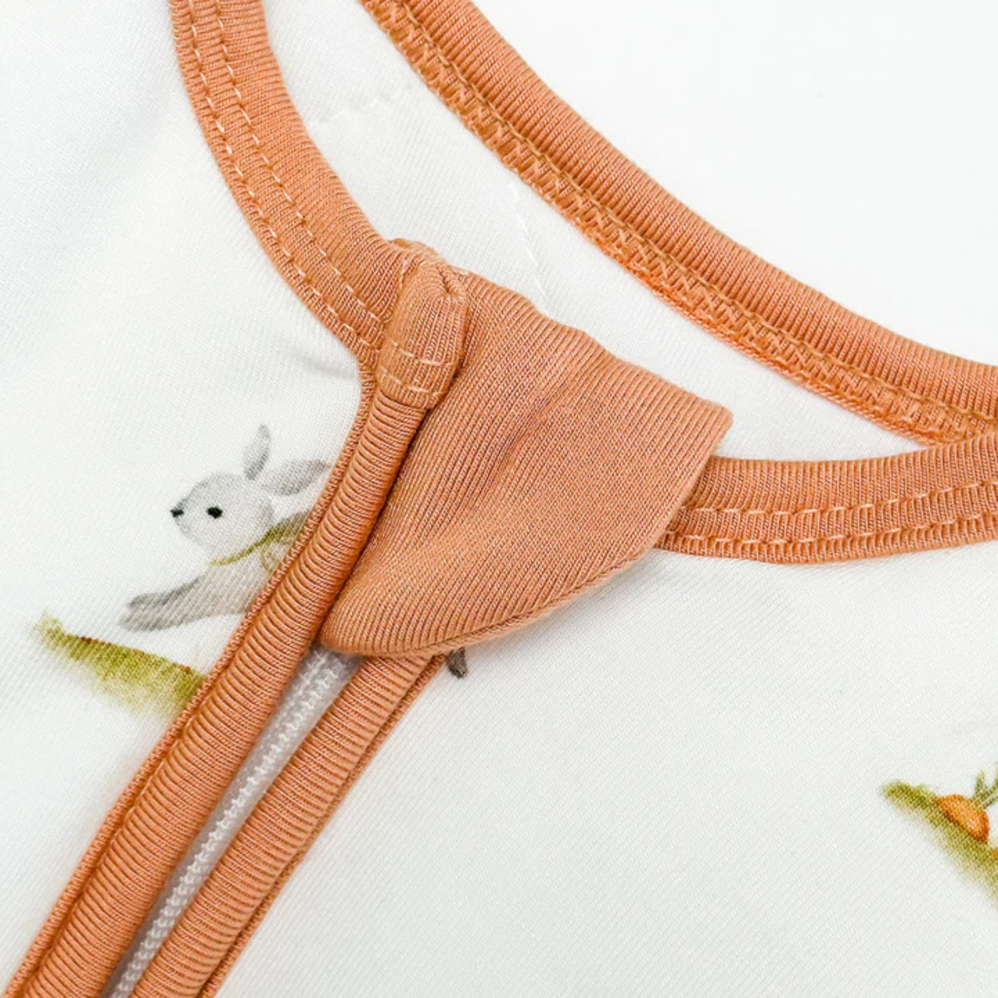 Sac d'emmaillotage BELAN J (convertible) - Garden Bunnies