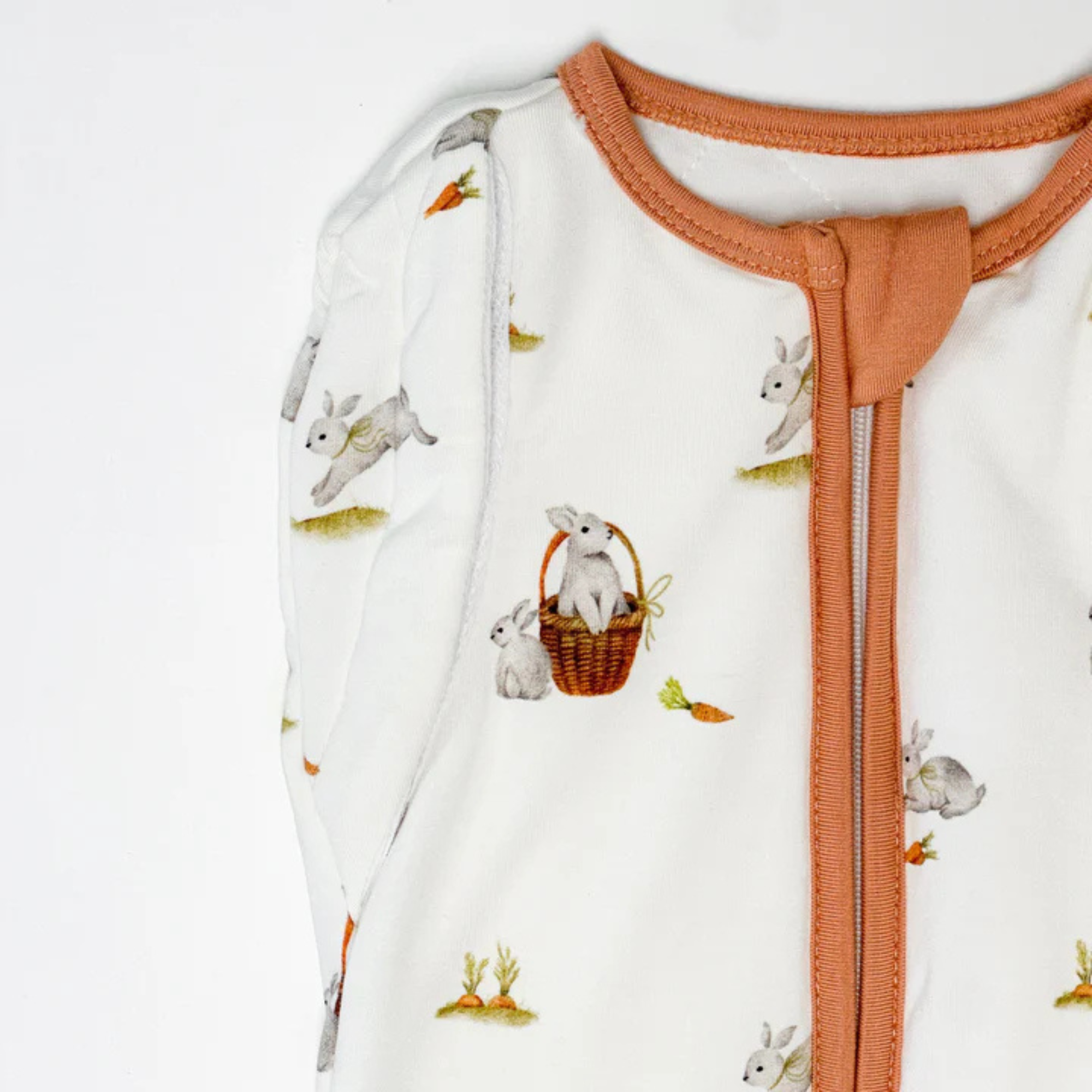 Sac d'emmaillotage BELAN J (convertible) - Garden Bunnies