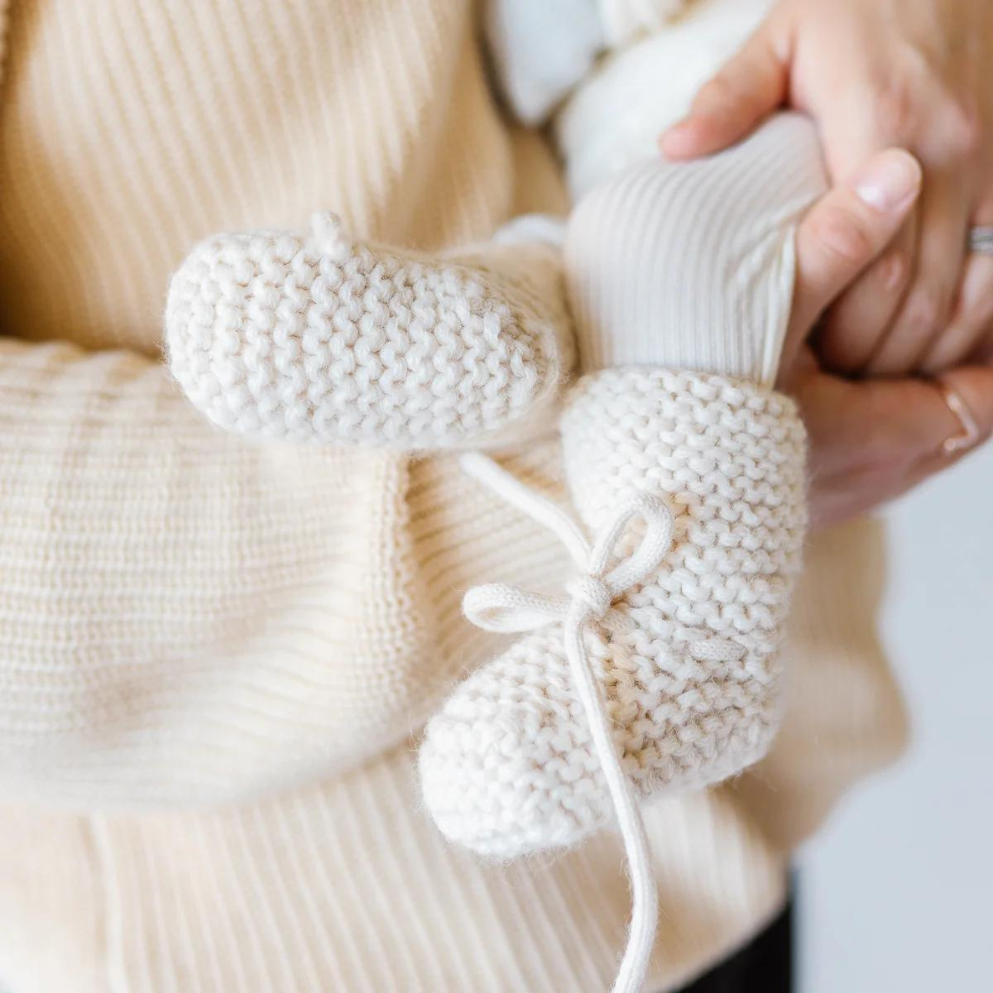 BELAN J Wool Knit Baby Booties - Cream