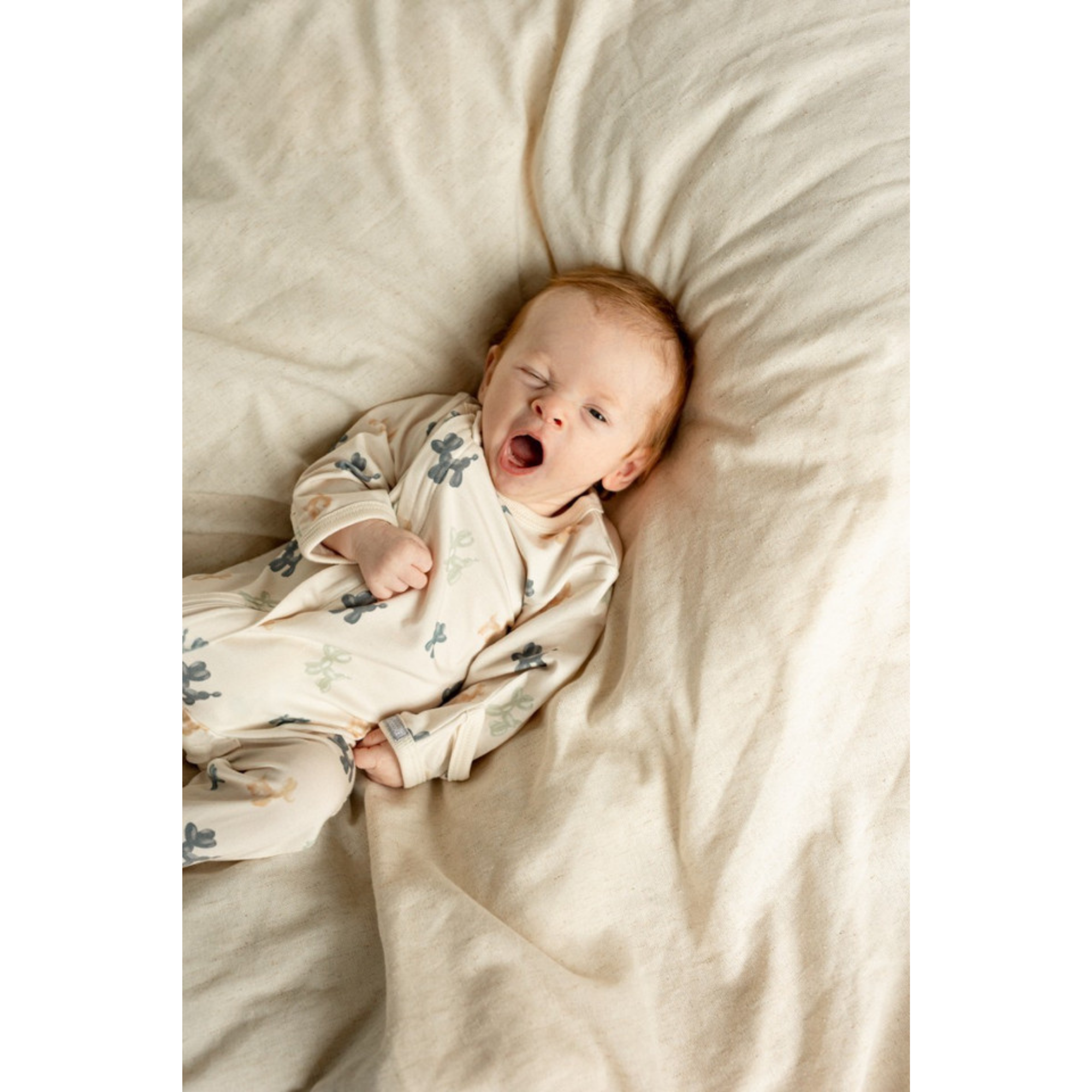 COCCOLI Modal Zipper Footie - Dog Balloons