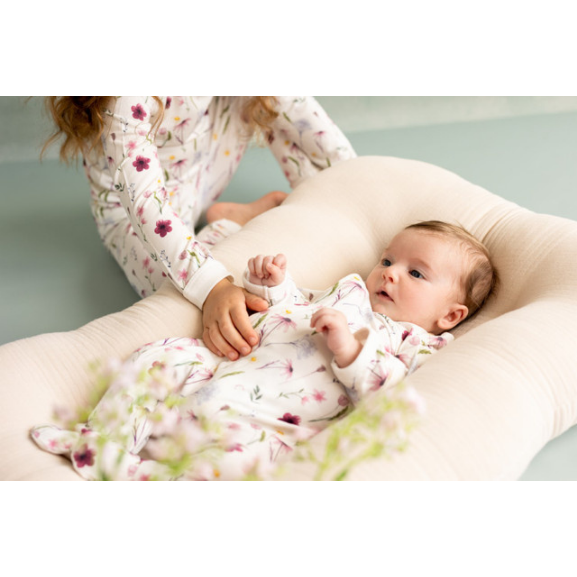 COCCOLI Modal Zipper Footie - Floral sur crème