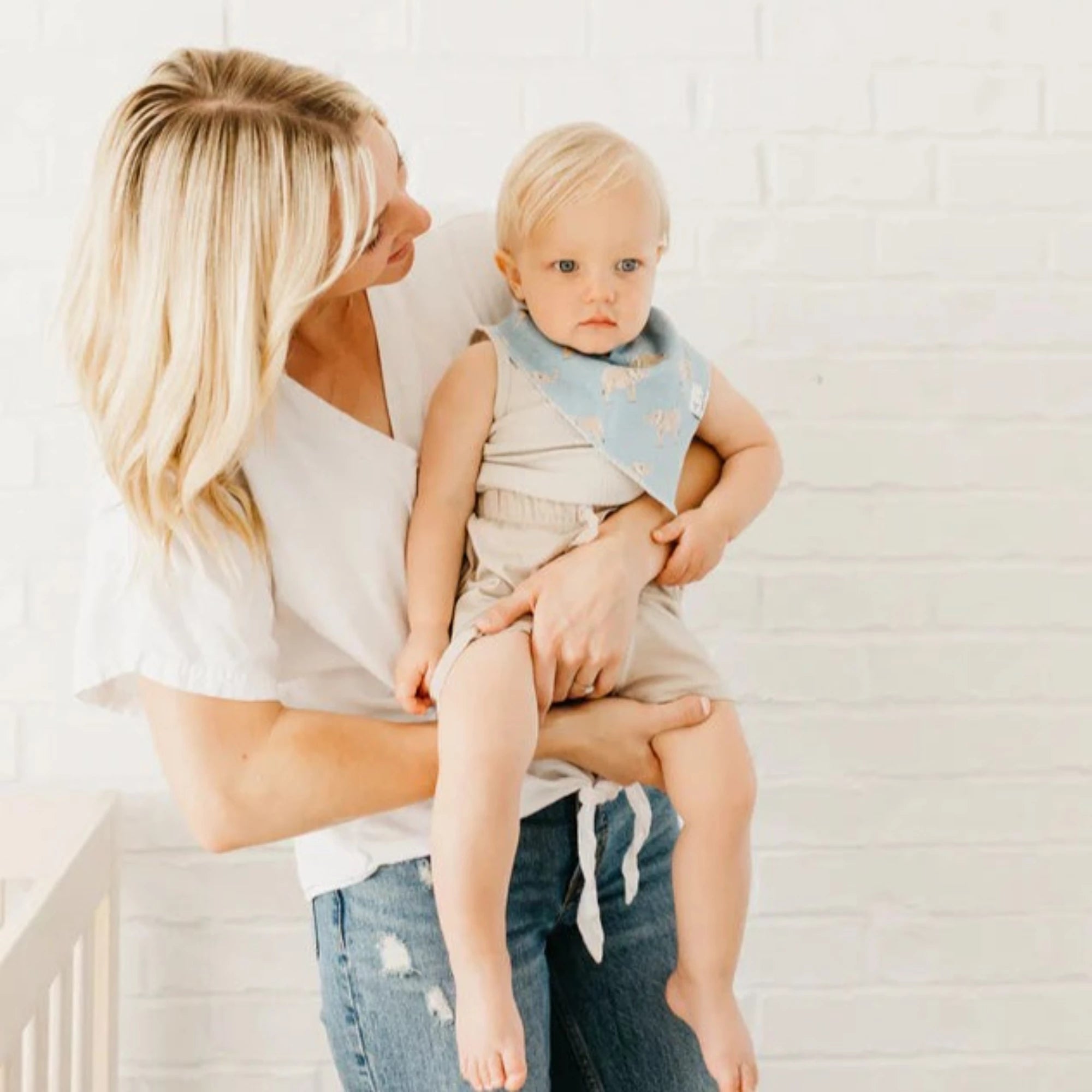 COPPER PEARL Bandana Bibs - Peanut
