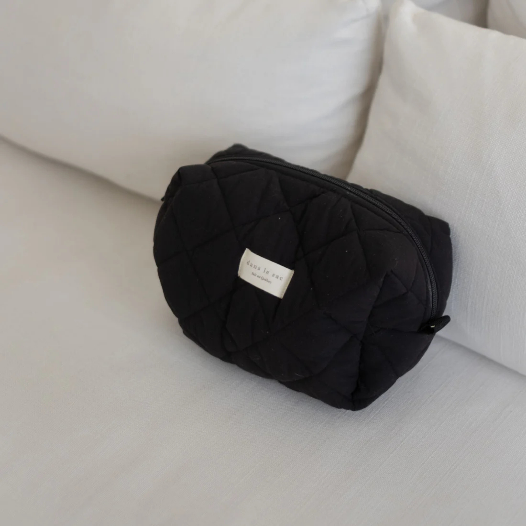DANS LE SAC Grande pochette matelassée