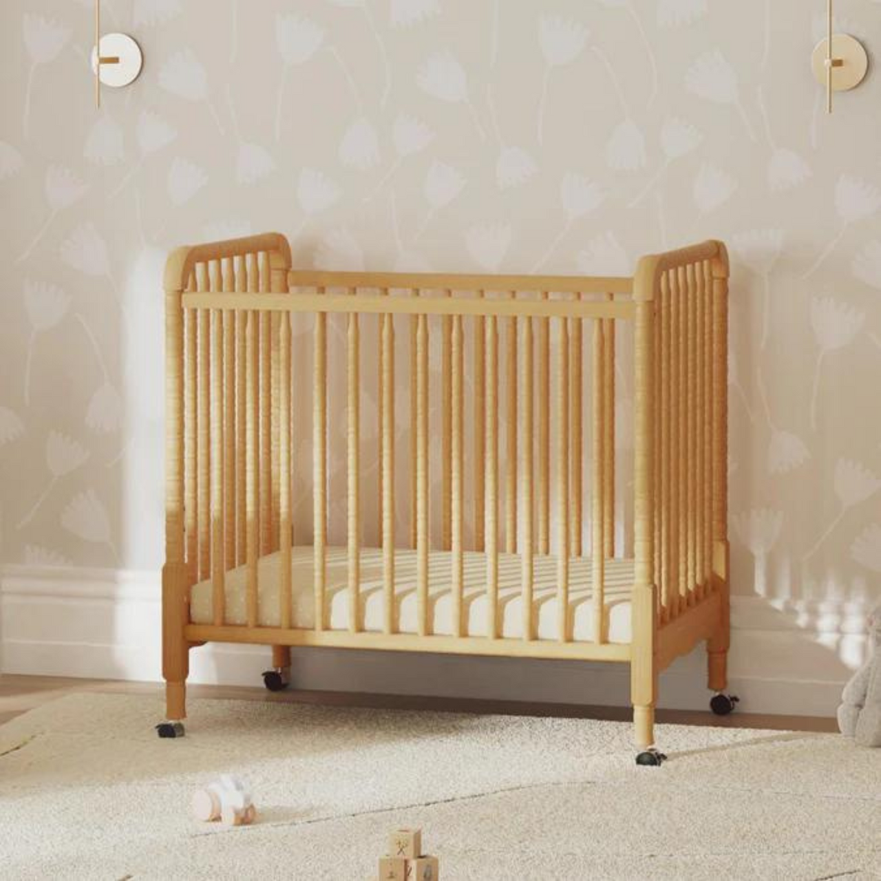 Davinci Jenny Lind 3 in 1 Convertible Mini Crib Kido Bebe