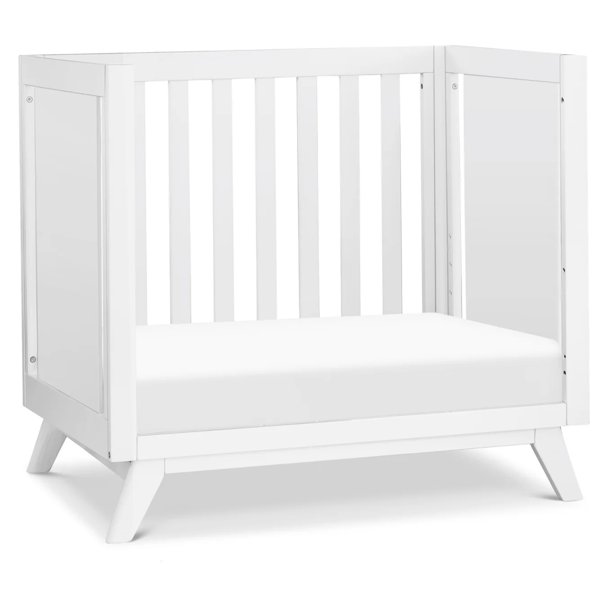 DAVINCI Otto 3-in-1 Convertible Mini Crib