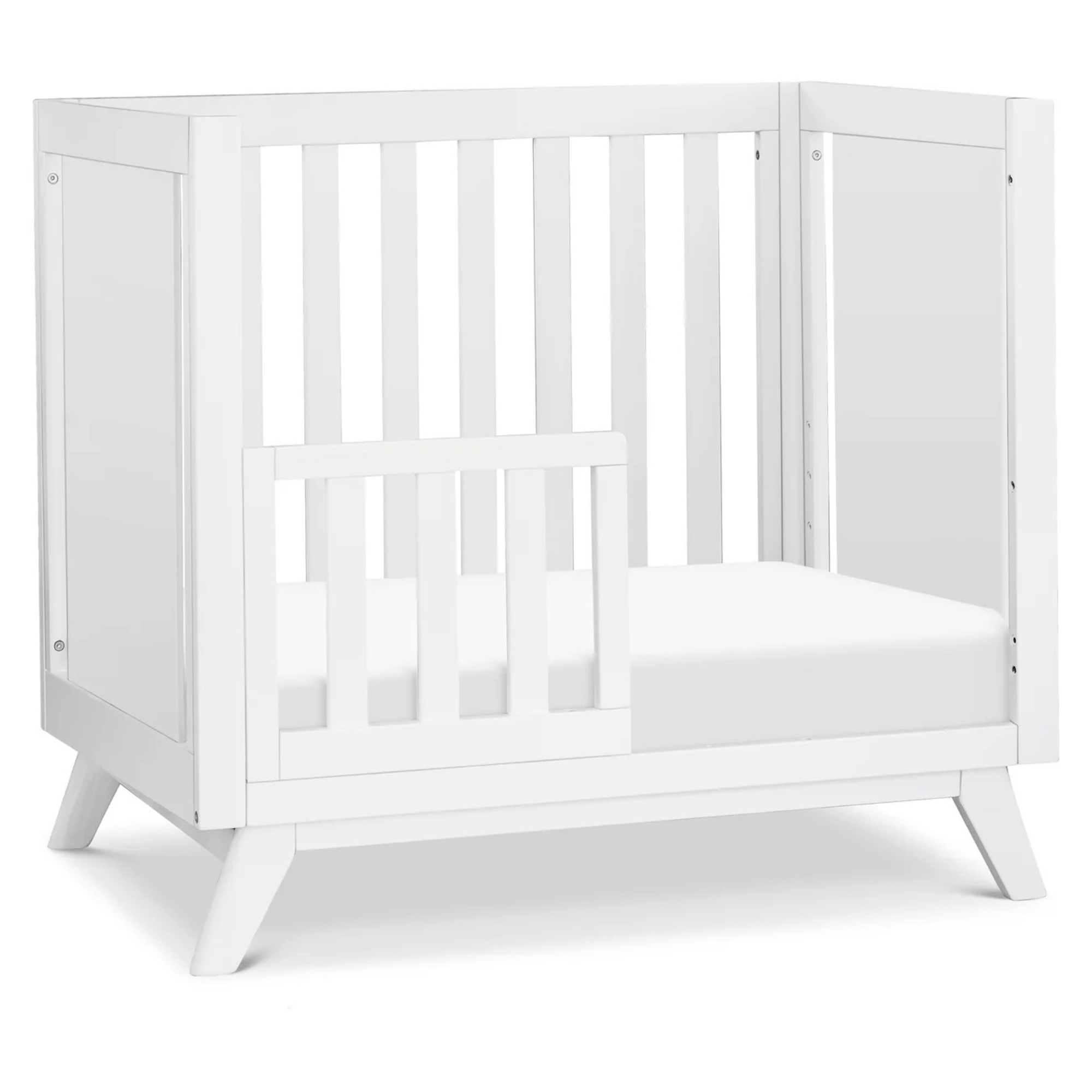DAVINCI Otto 3-in-1 Convertible Mini Crib