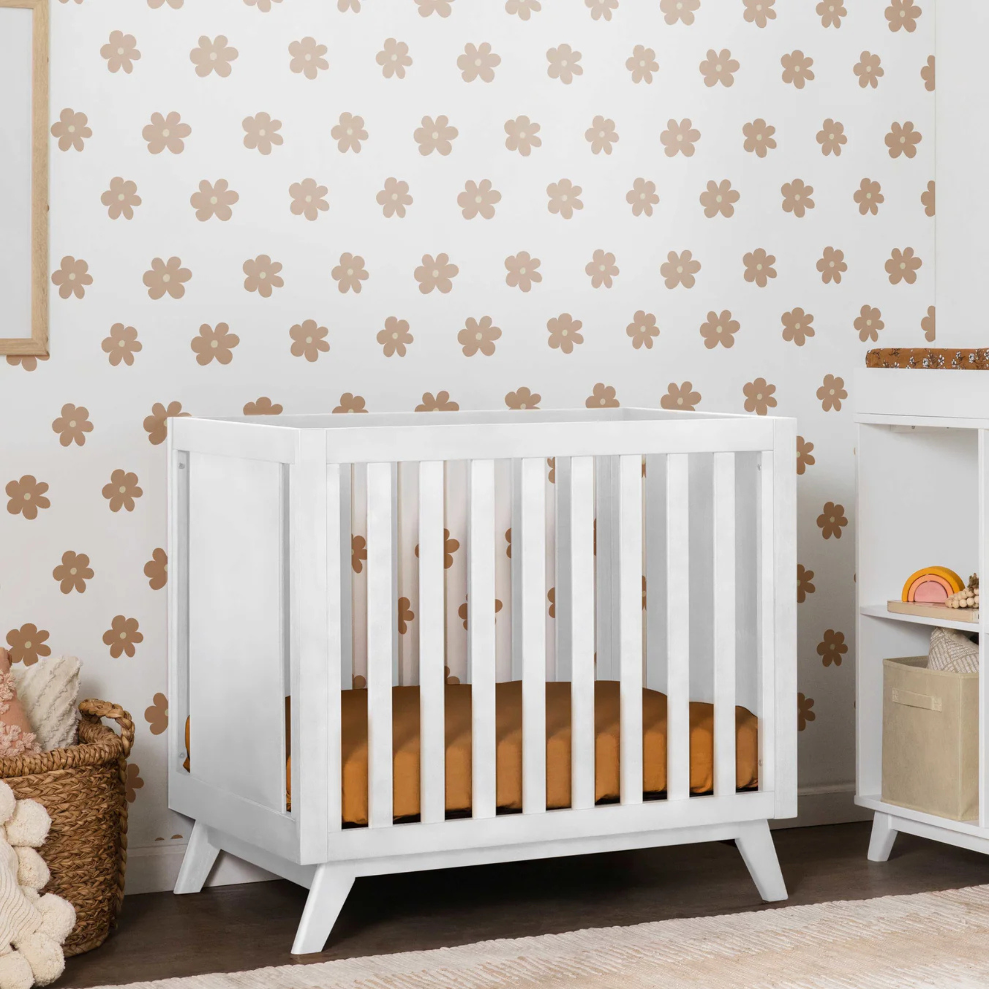 DAVINCI Otto 3-in-1 Convertible Mini Crib