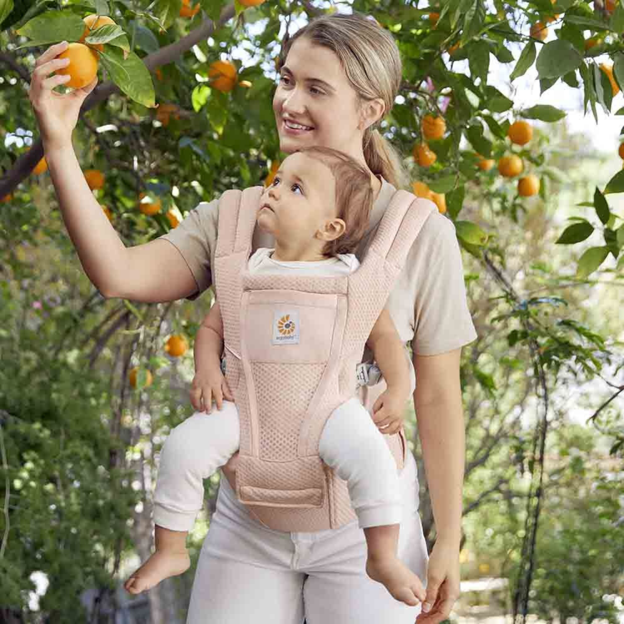 ERGOBABY Alta Hip Seat Baby Carrier