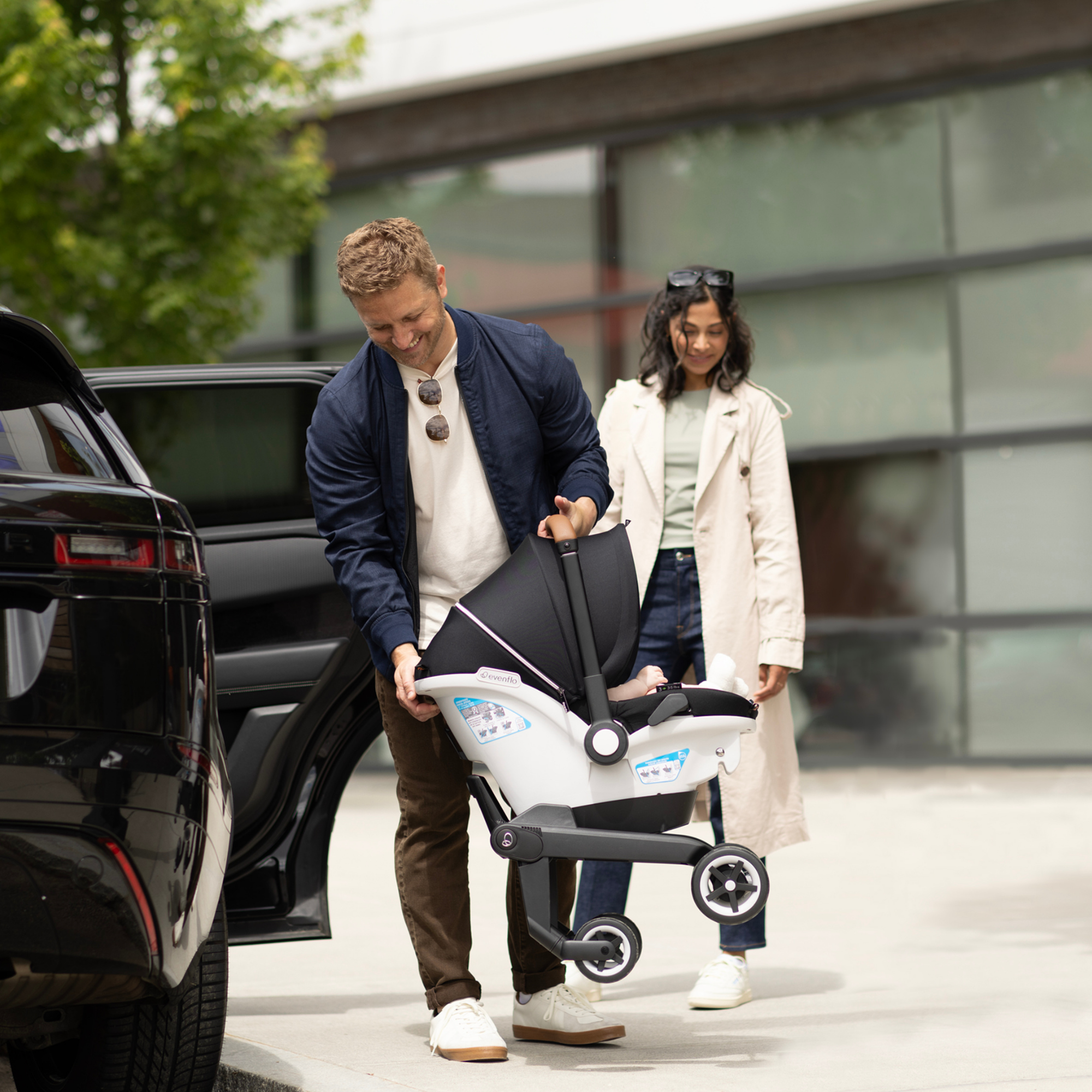 Siège auto et poussette pour bébé EVENFLO Shyft DualRide