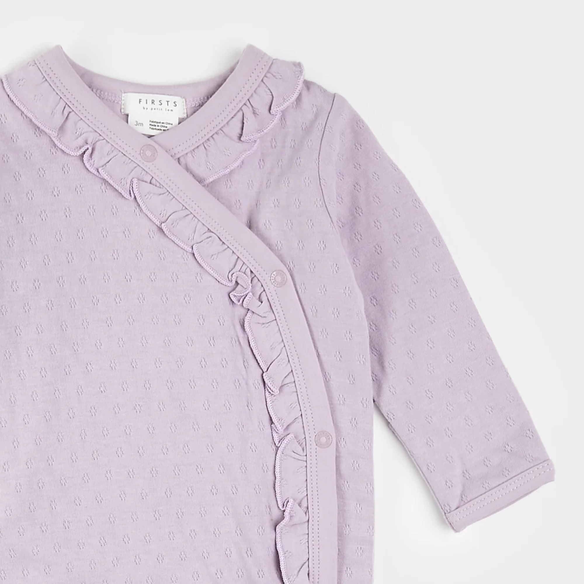 FIRSTS Grenouillère croisée en tricot pointelle violet clair 