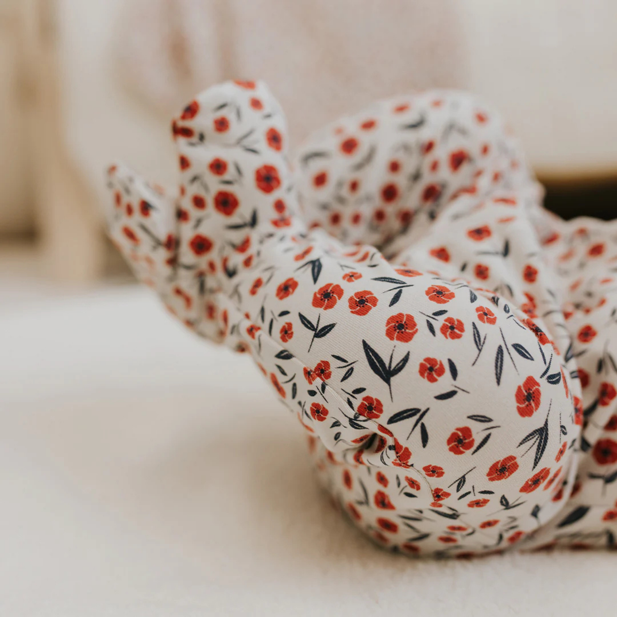 FIRSTS Poppy Floral Print on Beige Sleeper