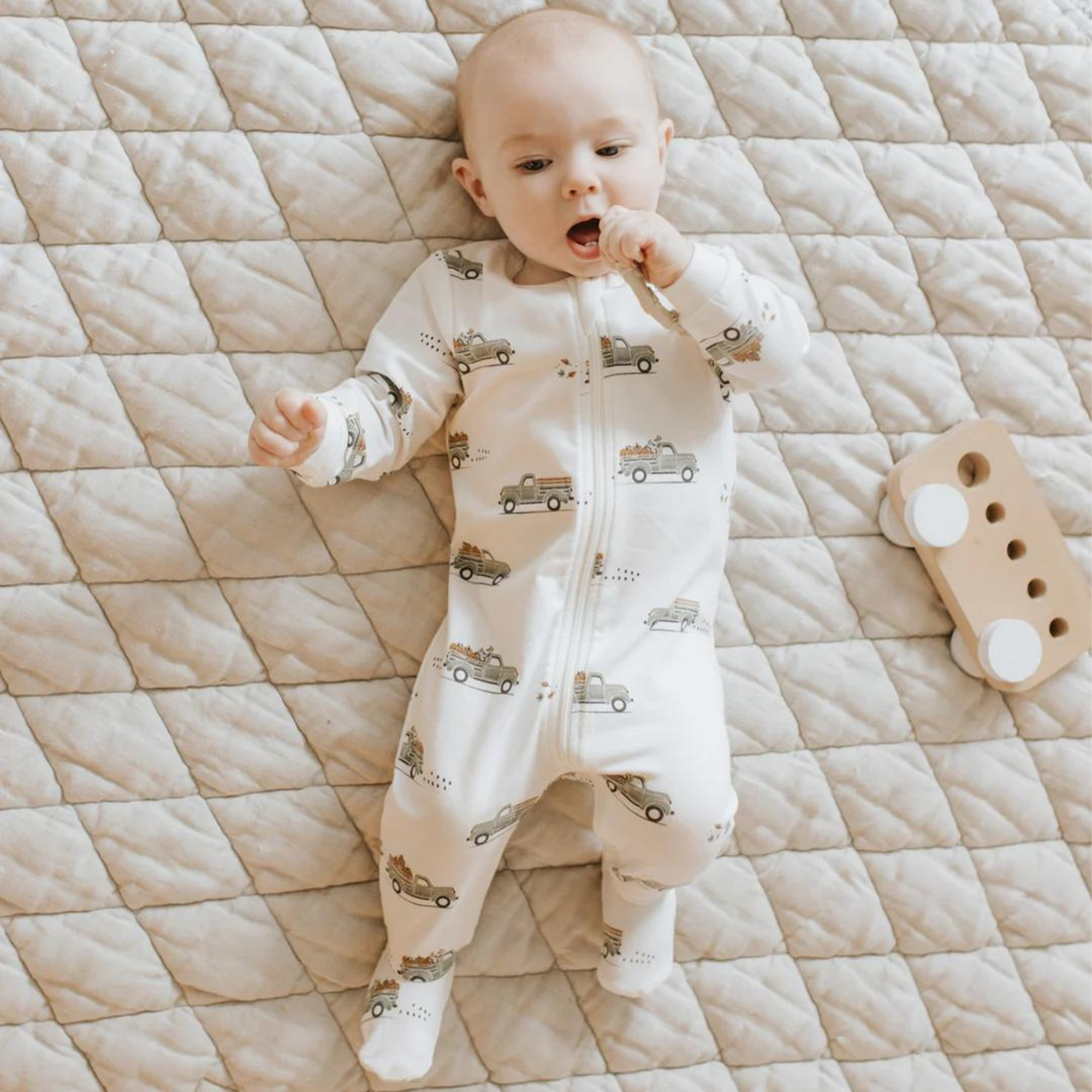 FIRSTS Pumpkin Pick-up Print on Off-White Sleeper