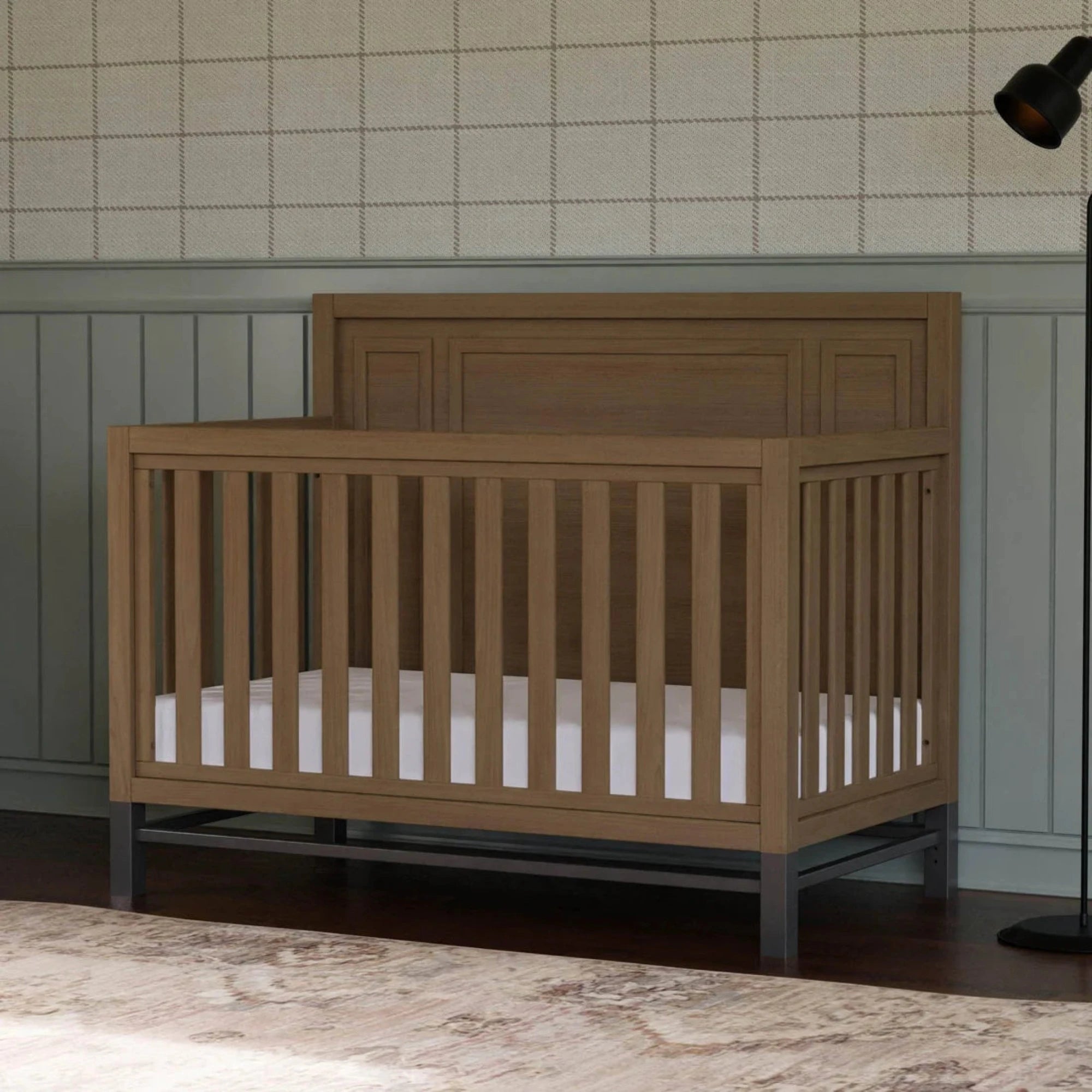 Lit bébé convertible 4 en 1 Newbern de la marque MONOGRAM