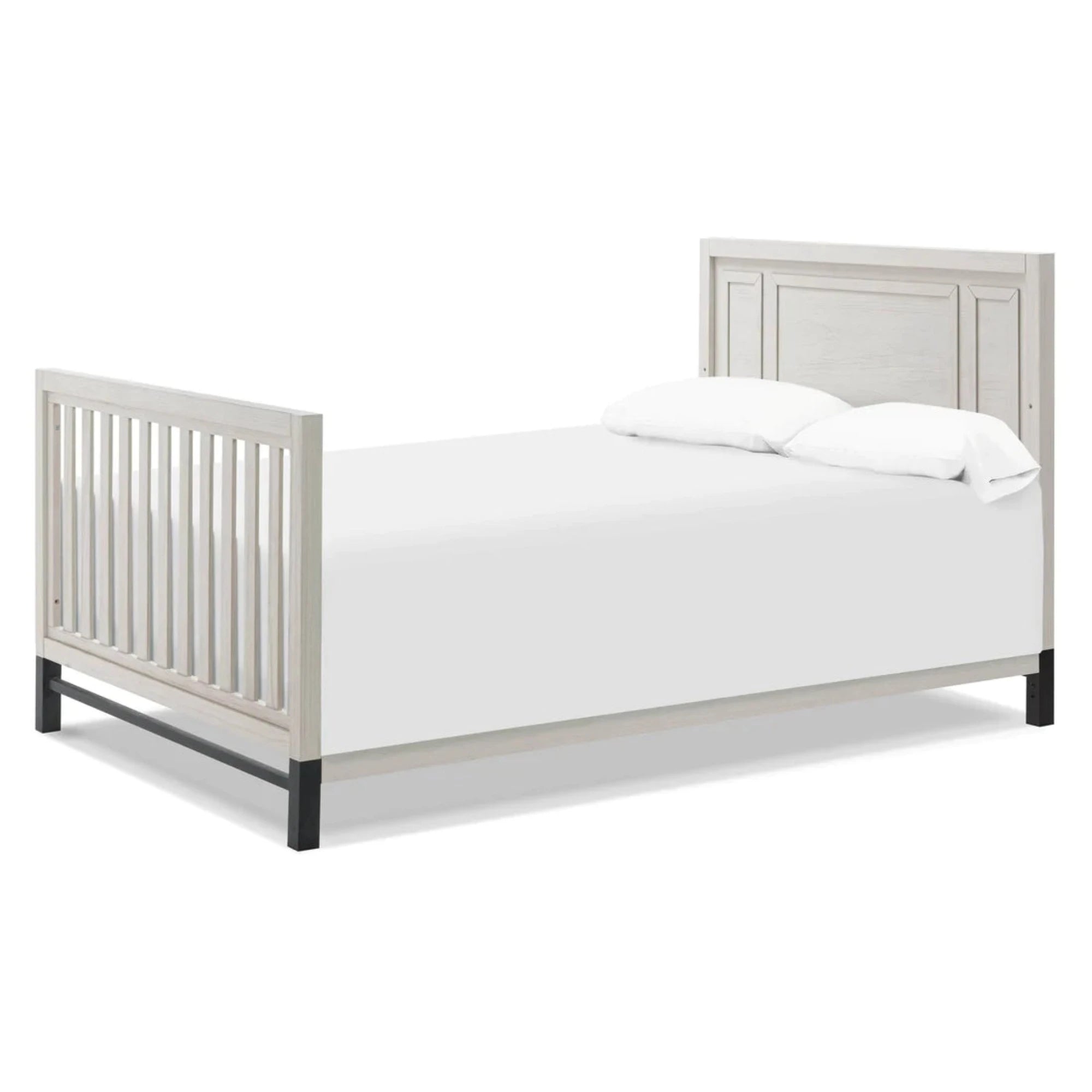 Lit bébé convertible 4 en 1 Newbern de la marque MONOGRAM