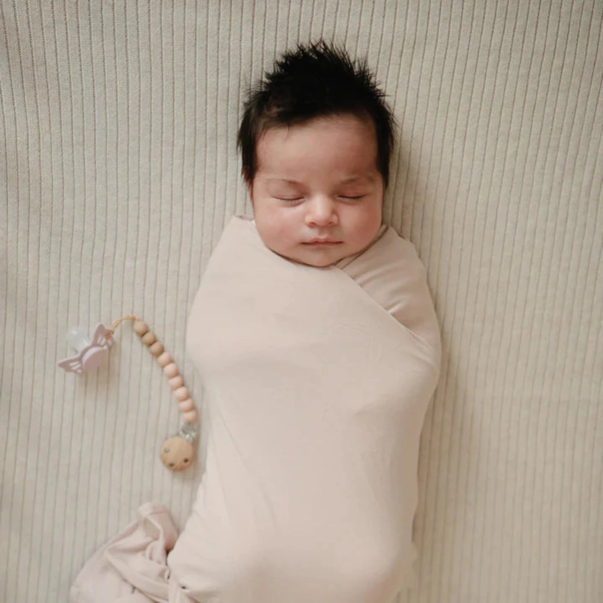 Sucette anatomique en silicone MUSHIE Frigg Butterfly pour bébé