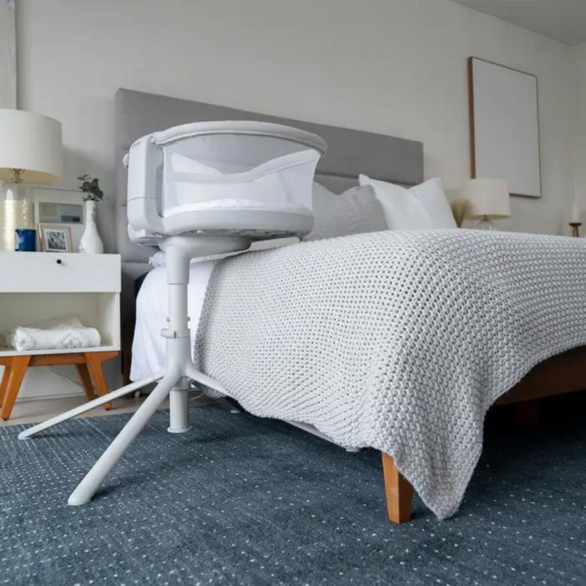 HALO Bassinest Swivel Sleeper Soothe 3.0- Grey