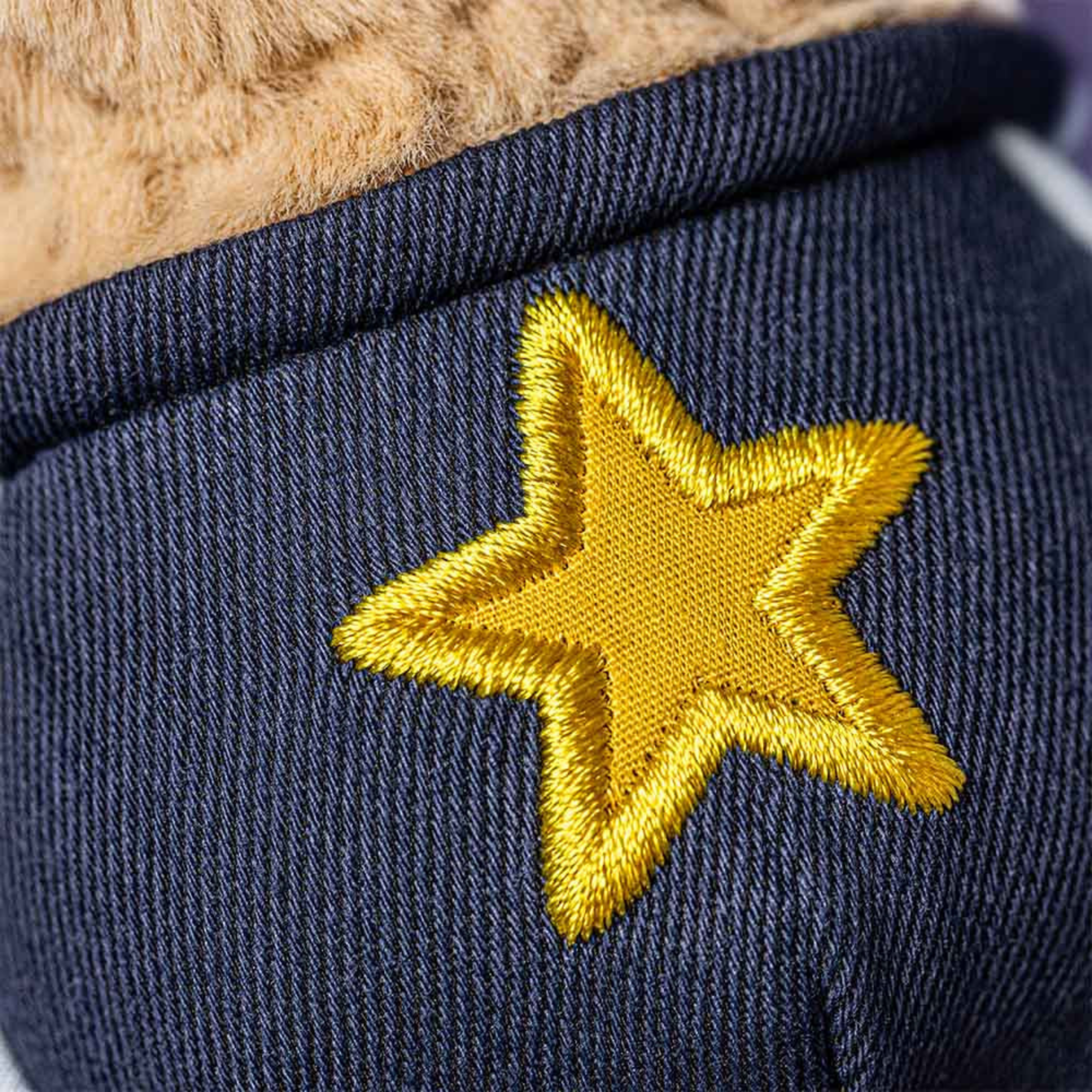 Tenue étudiante JELLYCAT Amuseables Peanut Star