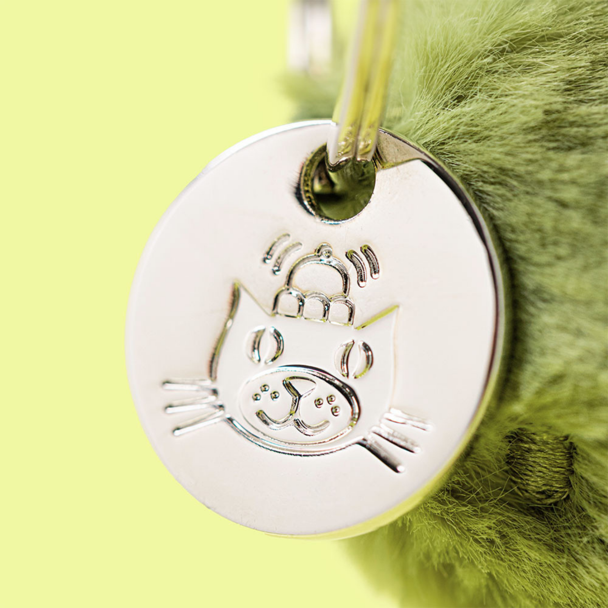 JELLYCAT Amuseables Porte-clés en forme de cornichon