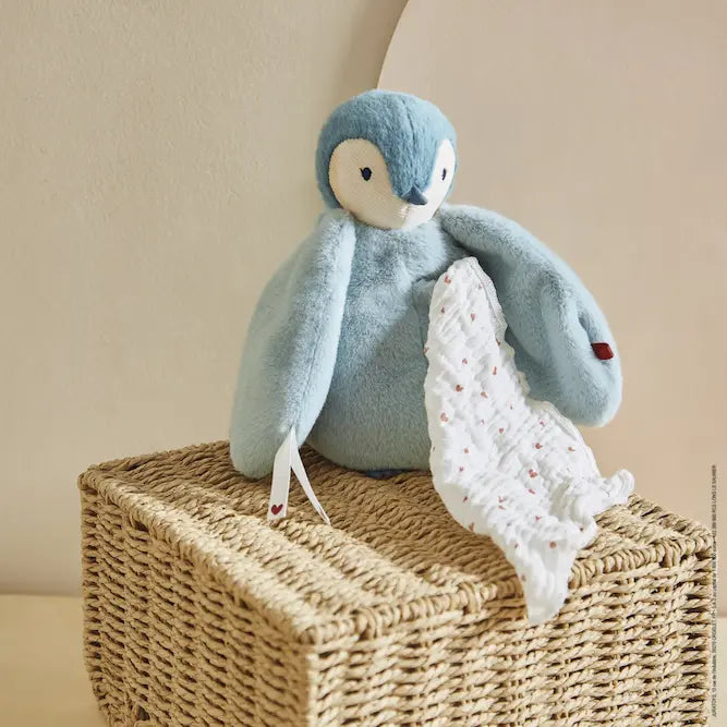 Pingouin en peluche KALOO qui embrasse