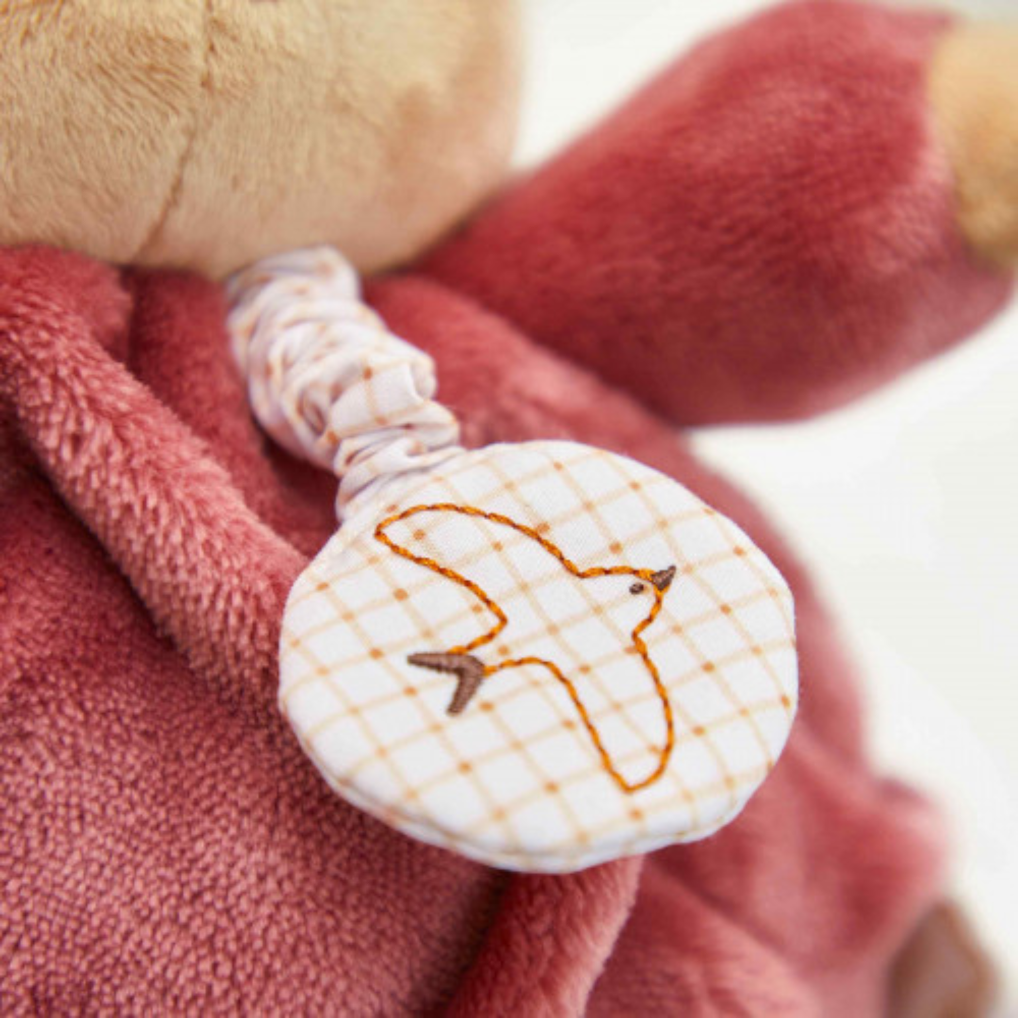 KALOO Musical Dark Pink Bunny Intemporel - 17cm