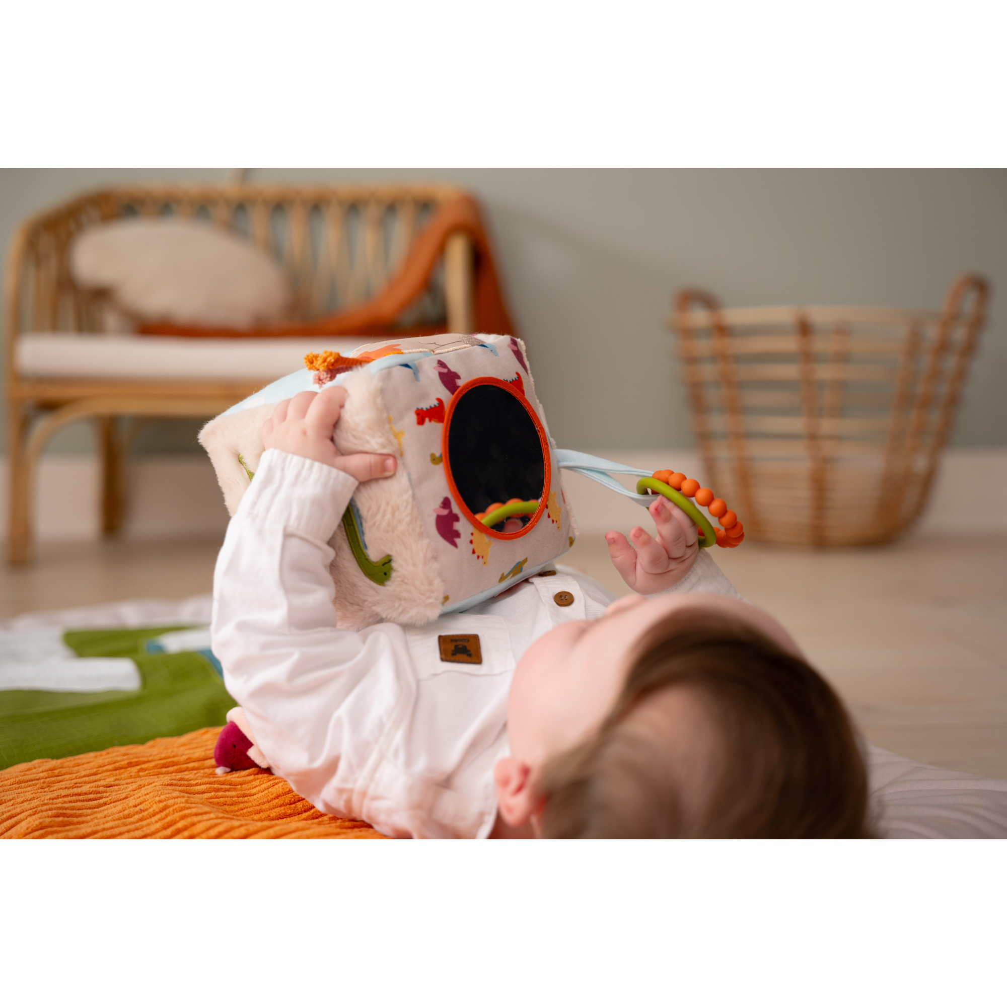 LITTLE BIG FRIENDS Activity Cube - Dino
