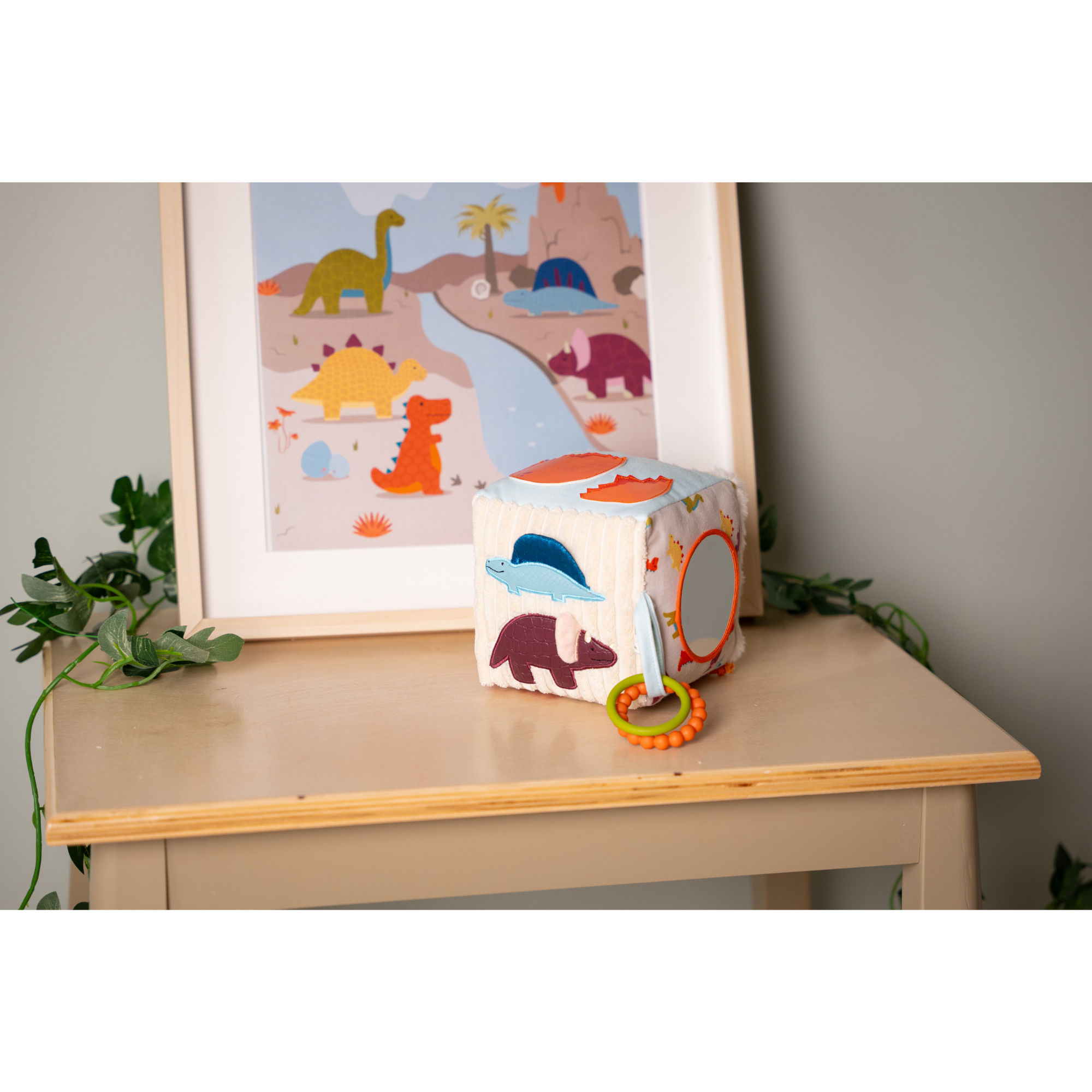 LITTLE BIG FRIENDS Activity Cube - Dino