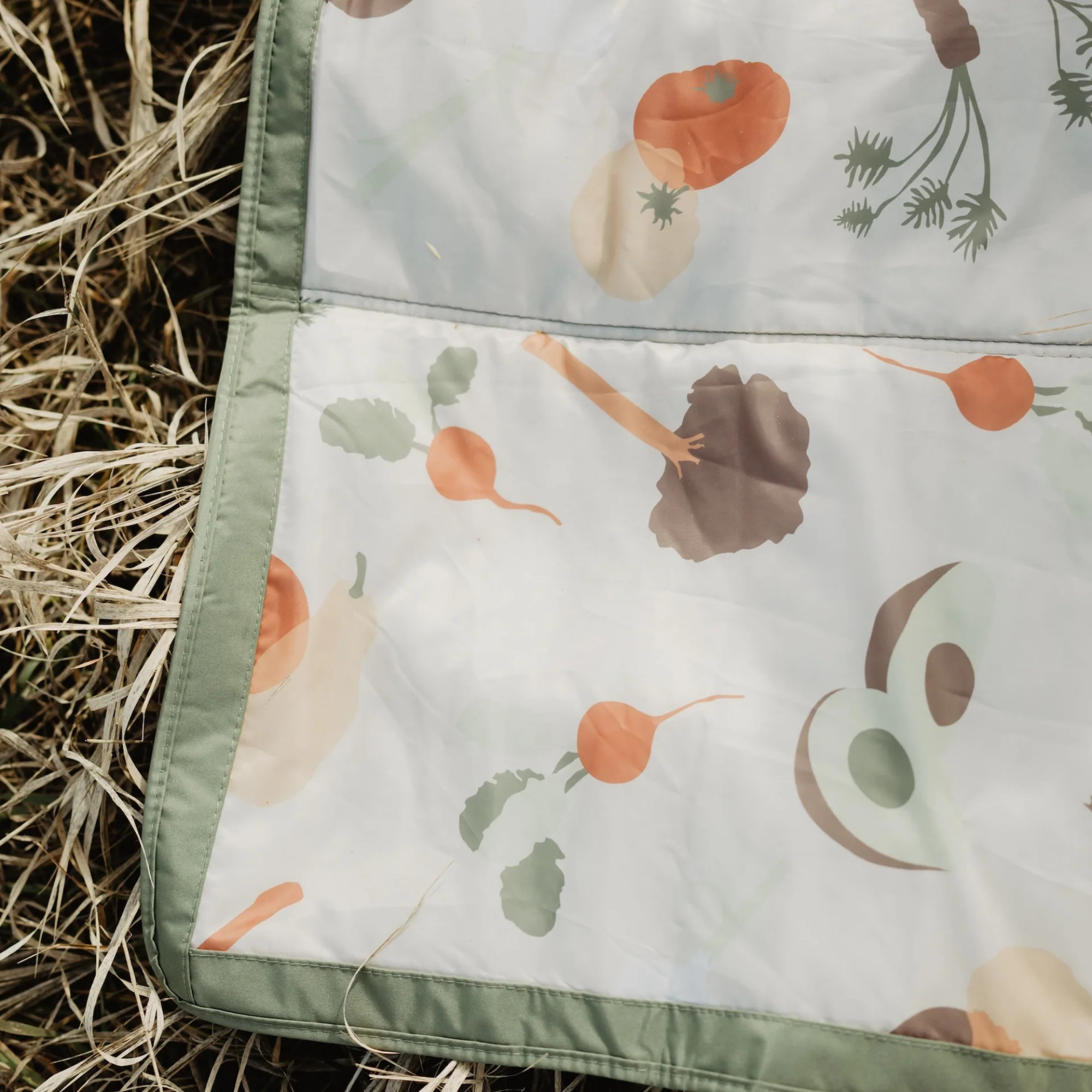 LITTLE UNICORN 5x5 Outdoor Blanket - Garden Market