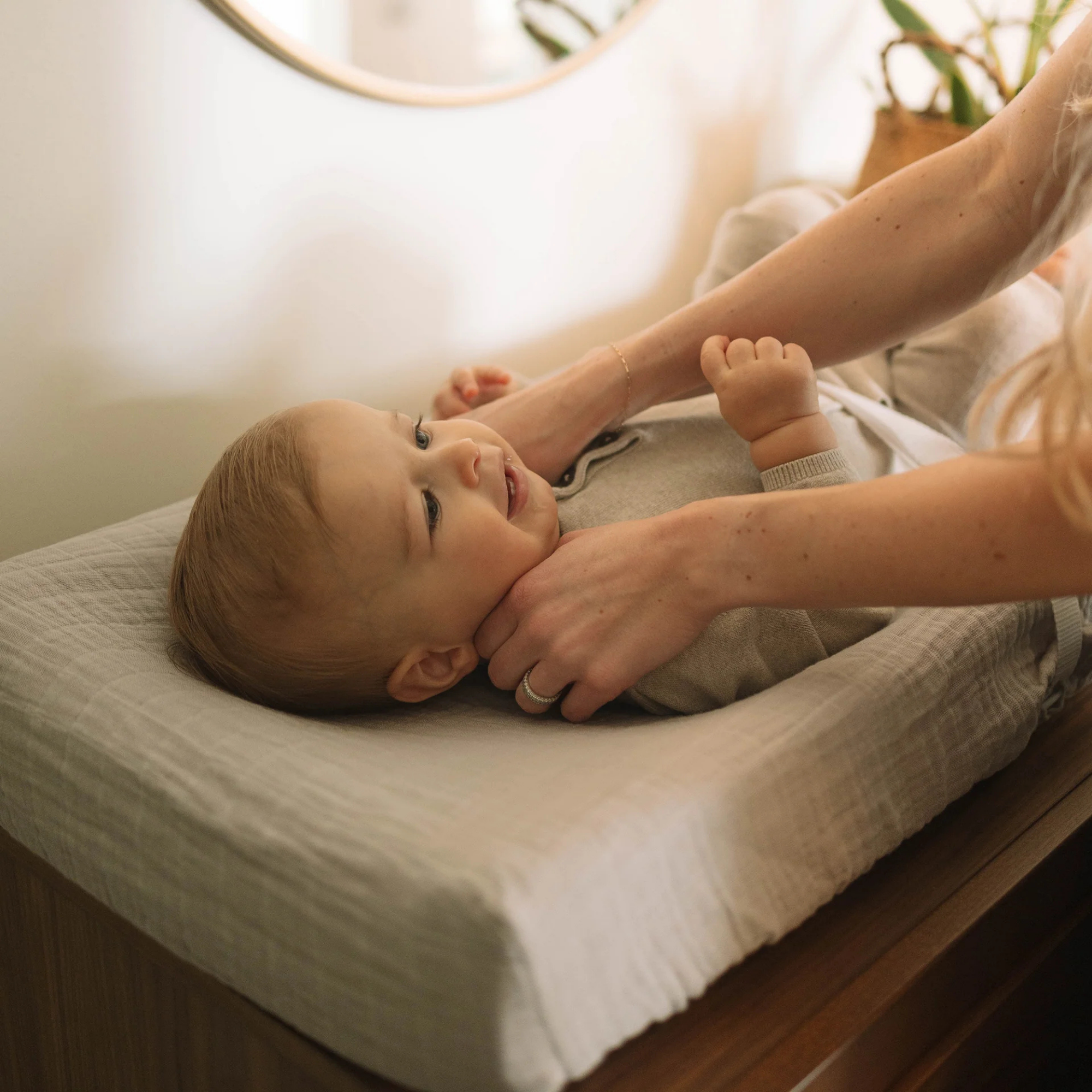 LITTLE UNICORN Cotton Muslin Changing Pad Cover