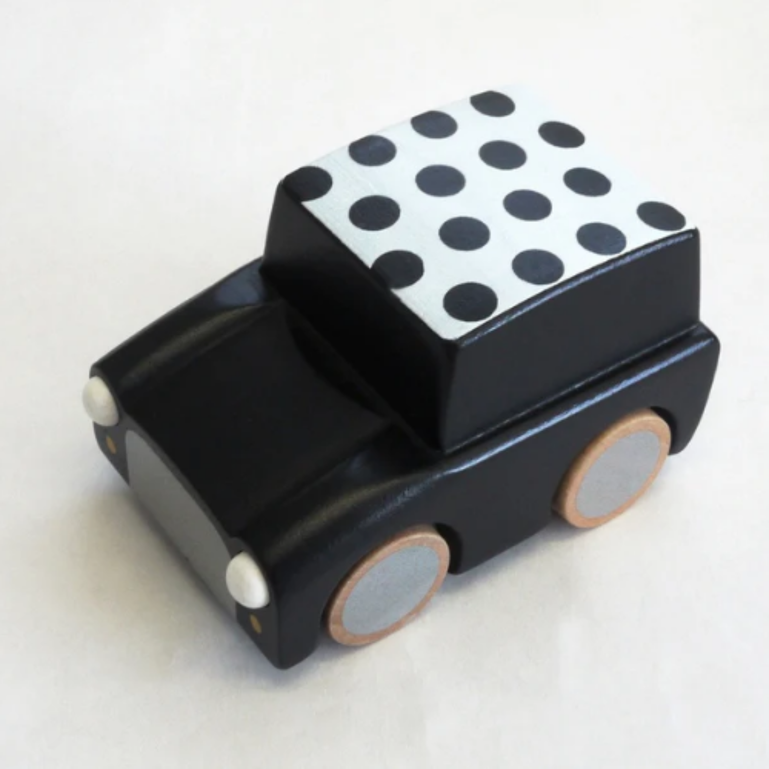 KIKO & GG Kuruma Car