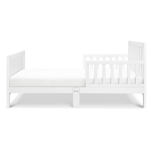 CARTERS by DAVINCI Benji Toddler Bed - White